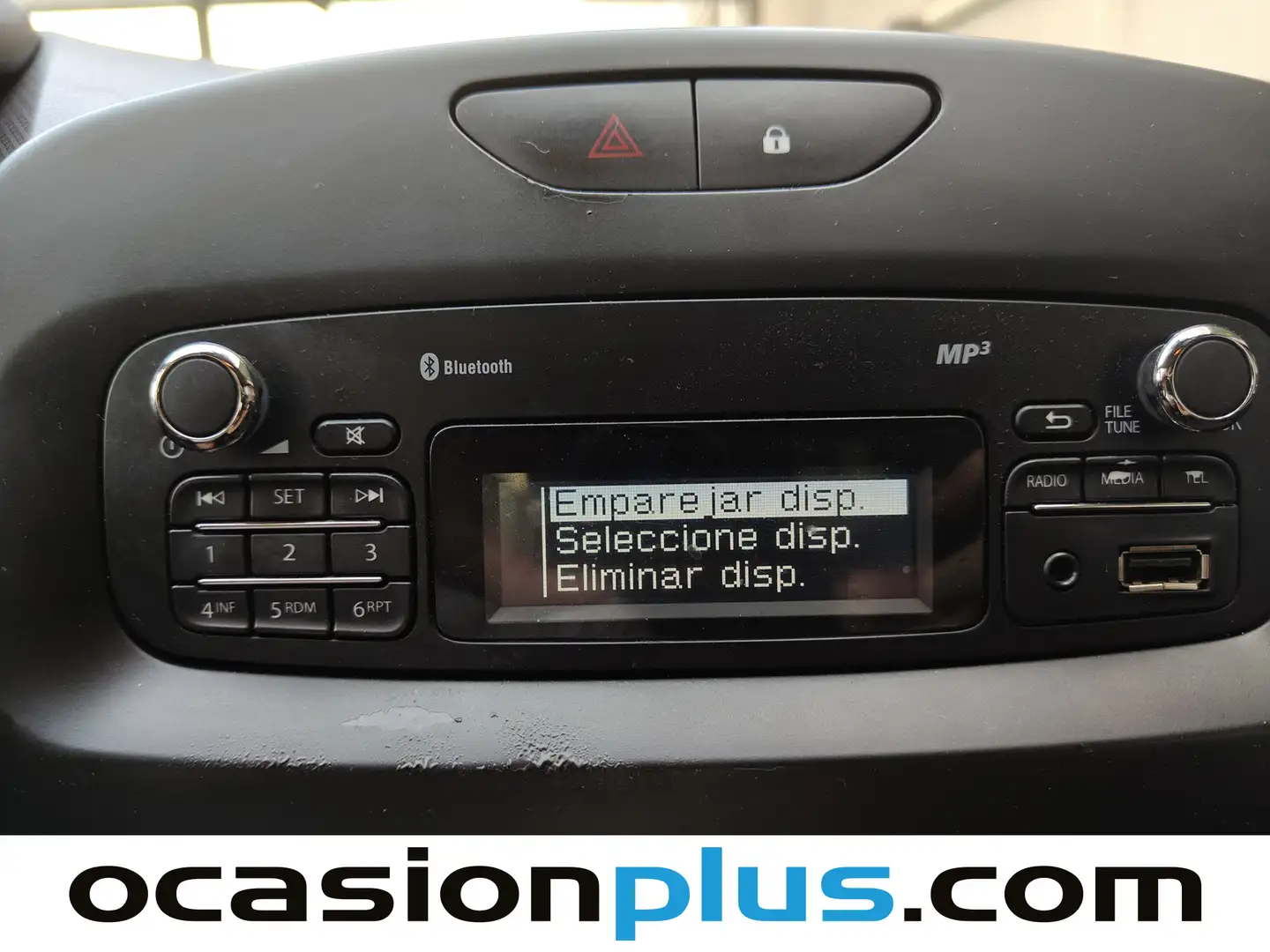 Foto Renault Clio Renault Clio 1.2 Authentique (75 CV)