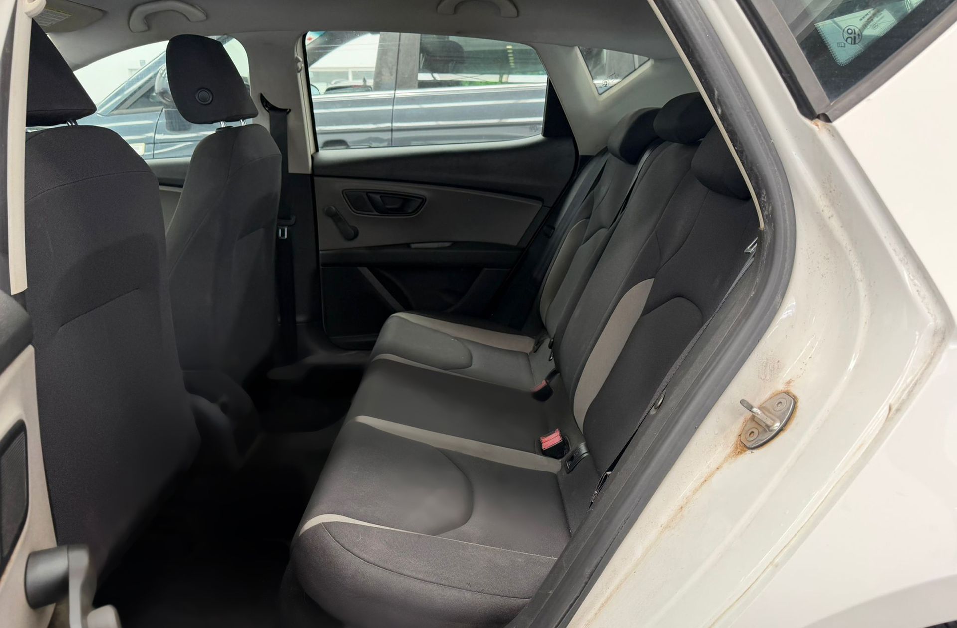 SEAT León 1.6 TDI Reference - foto 9