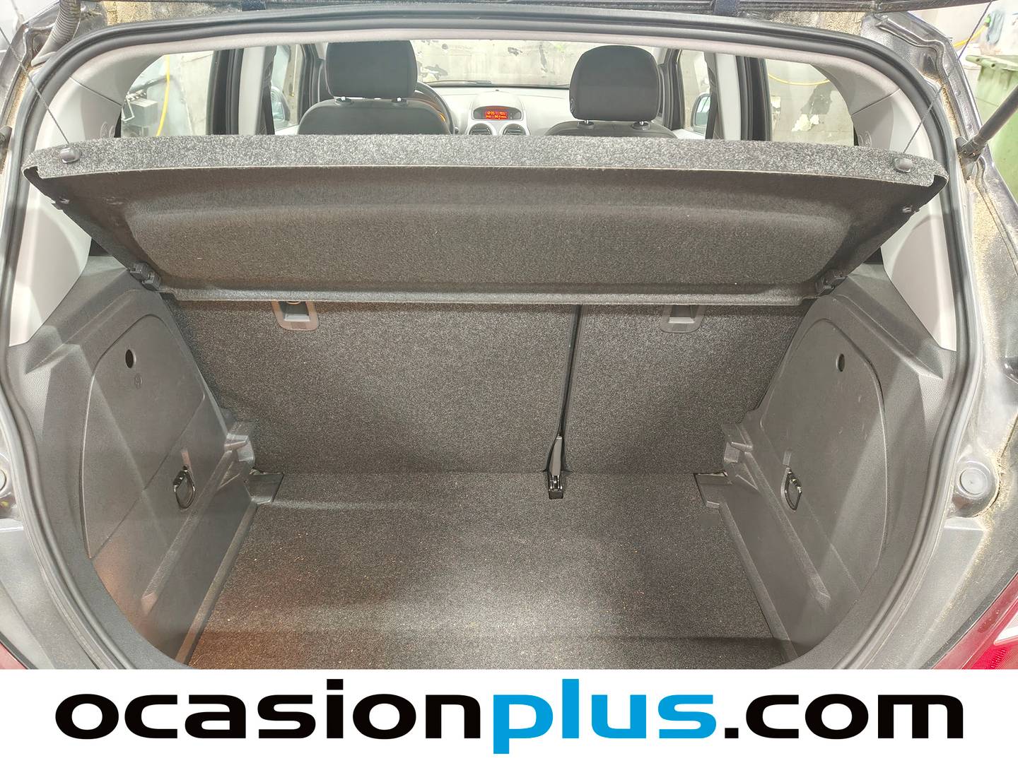 Fotos maletero Opel Corsa Opel Corsa 1.2 C'Mon (85 CV)
