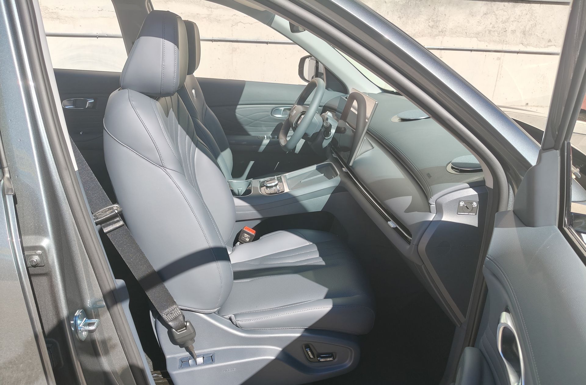 Geely Starray EM-i 1.5 PHEV Pro - foto 19