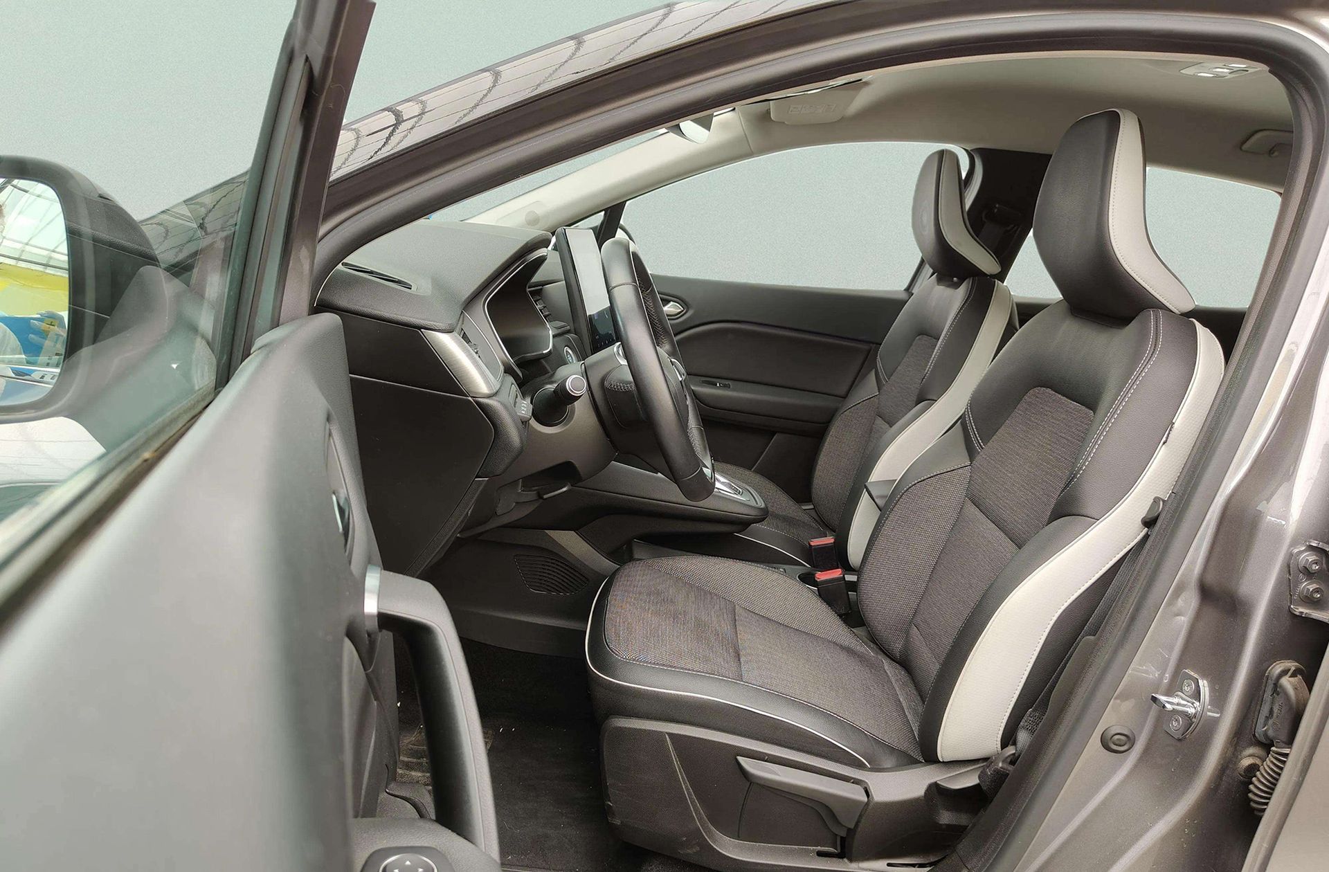 Renault Captur Zen E-Tech Híbrido enchufable - foto 13