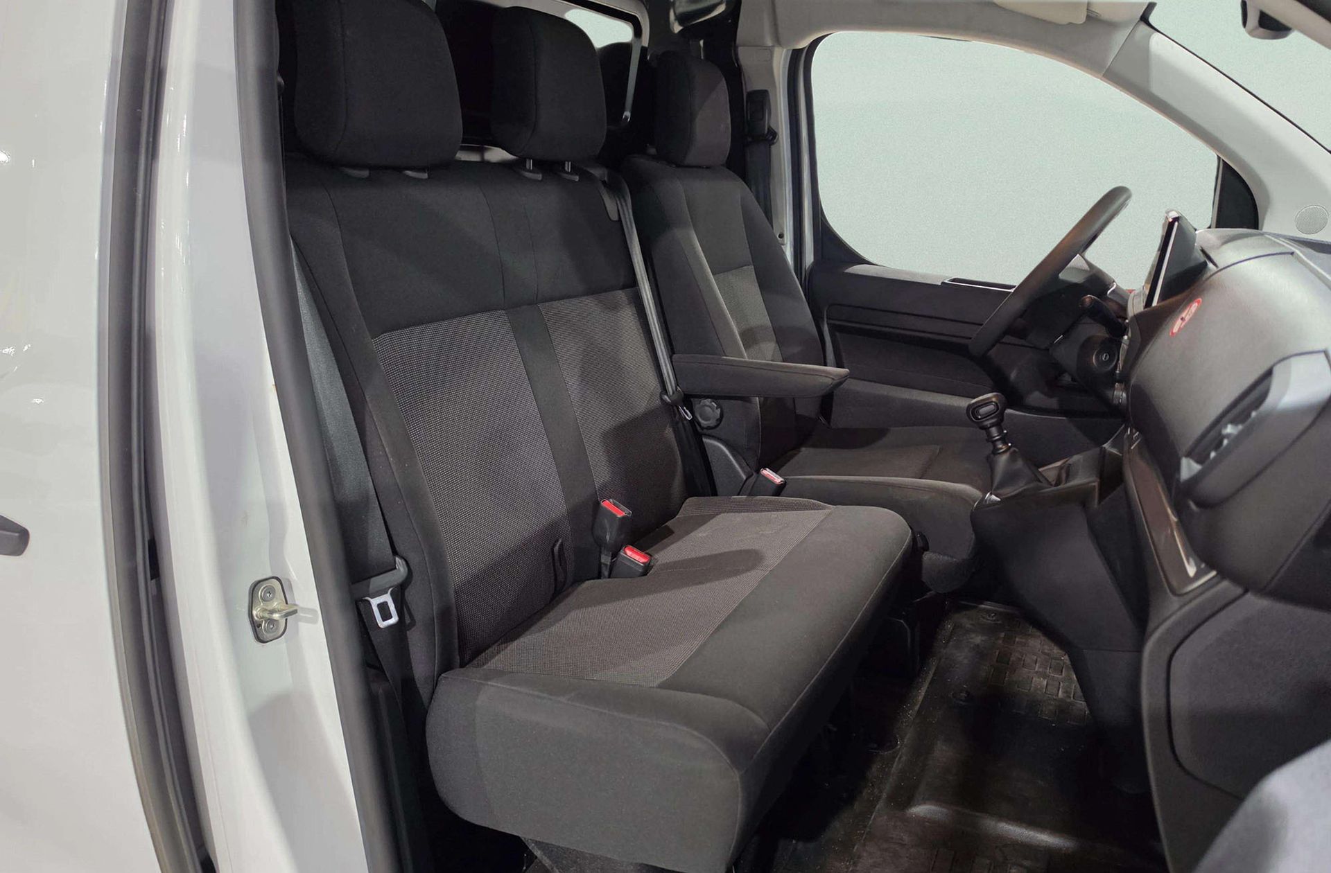 Opel Vivaro Furgon M BlueHDi 120 - foto 15