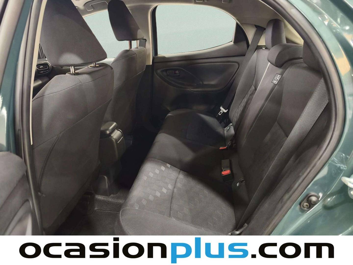 Foto asientos traseros Toyota Yaris Toyota Yaris 120H Active Plus (116 CV)