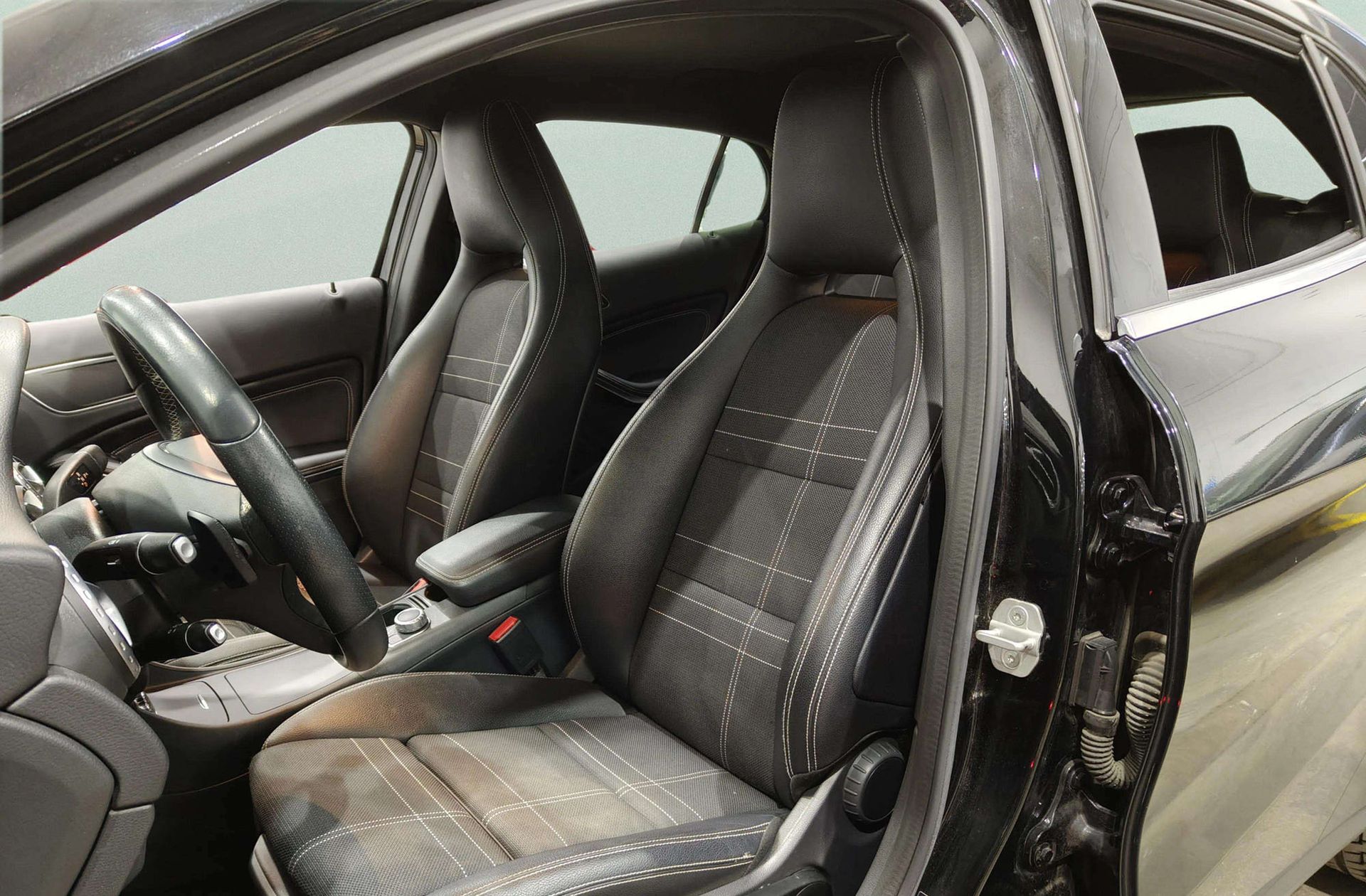 Mercedes-Benz GLA 220 d Urban - foto 13