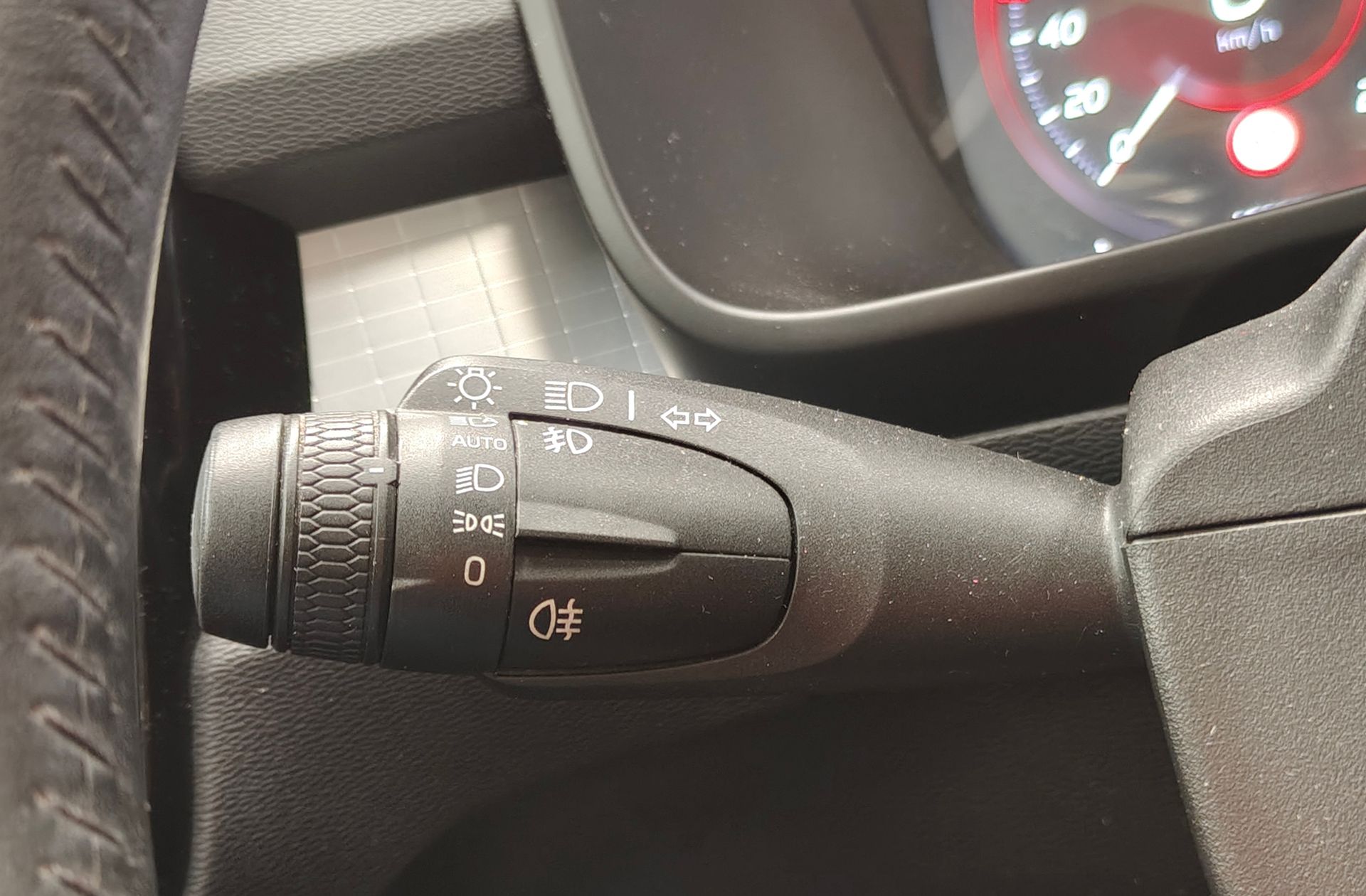 Volvo XC40 D3 Momentum - foto 25