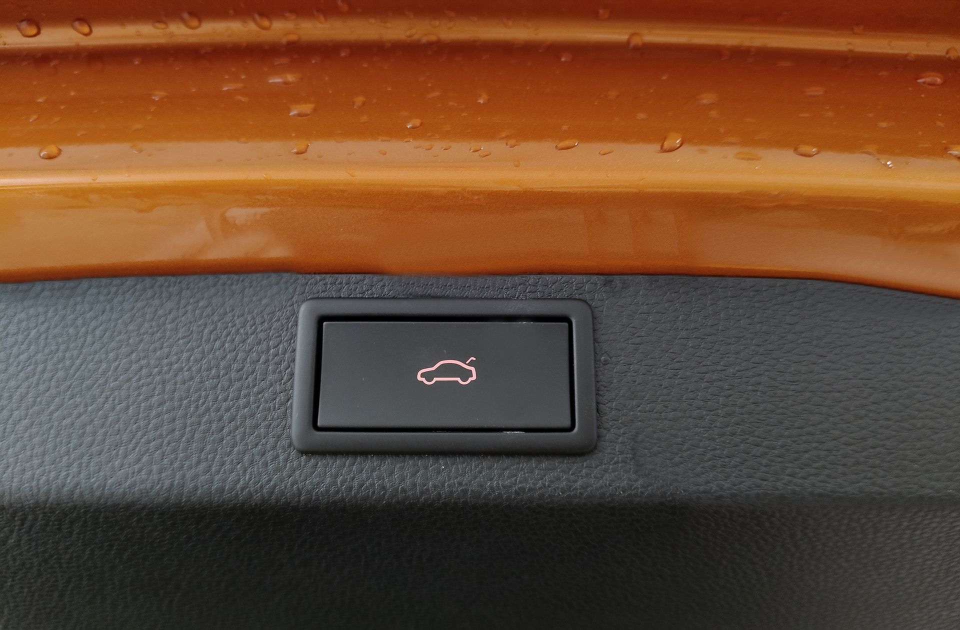 Škoda Karoq 2.0 TDI Sportline - foto 19