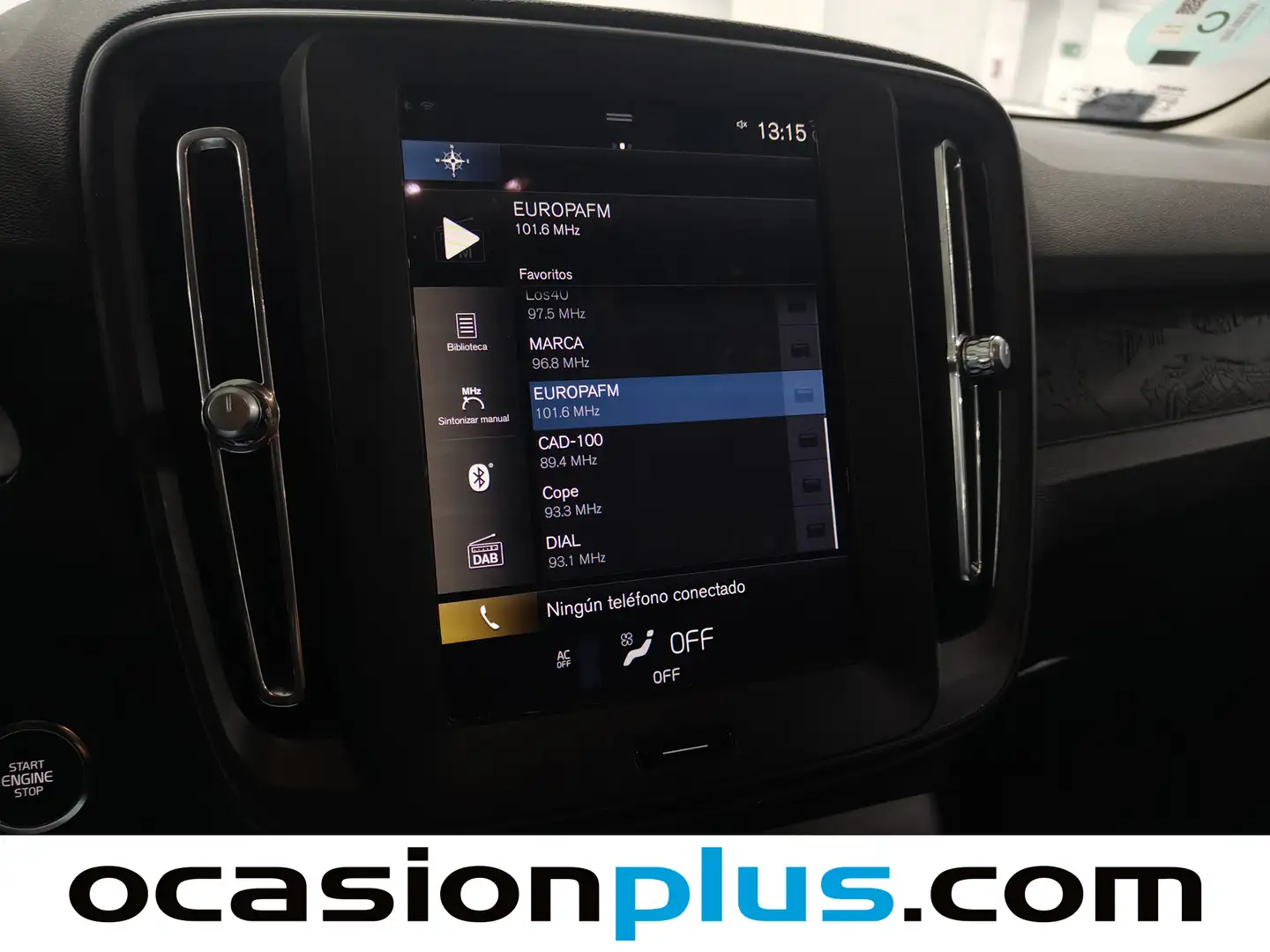 Foto Volvo XC40 Volvo XC40 T2 Momentum Core Auto (129 CV)