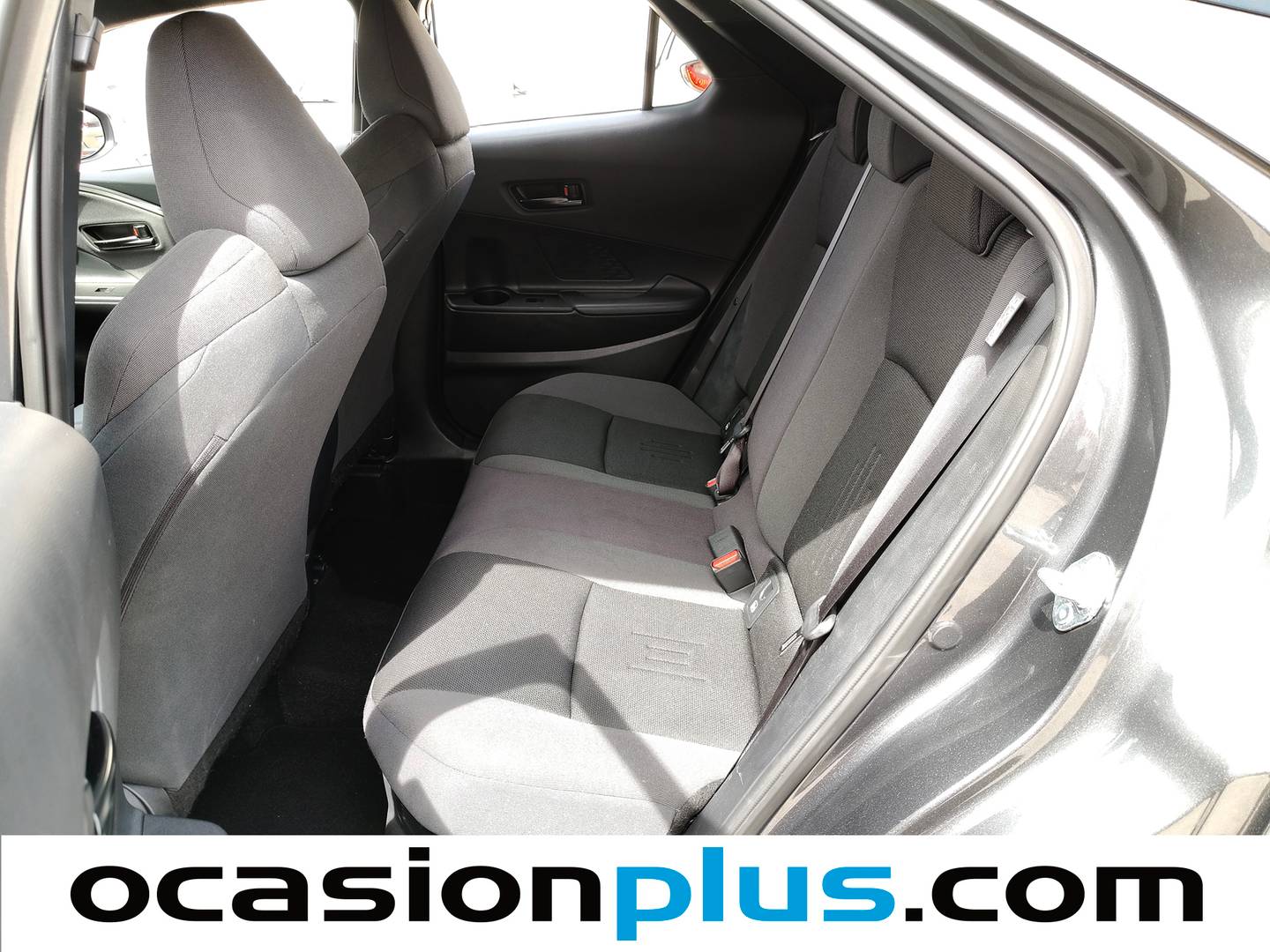 Foto asientos traseros Toyota C-HR Toyota C-HR 140H Advance (140 CV)