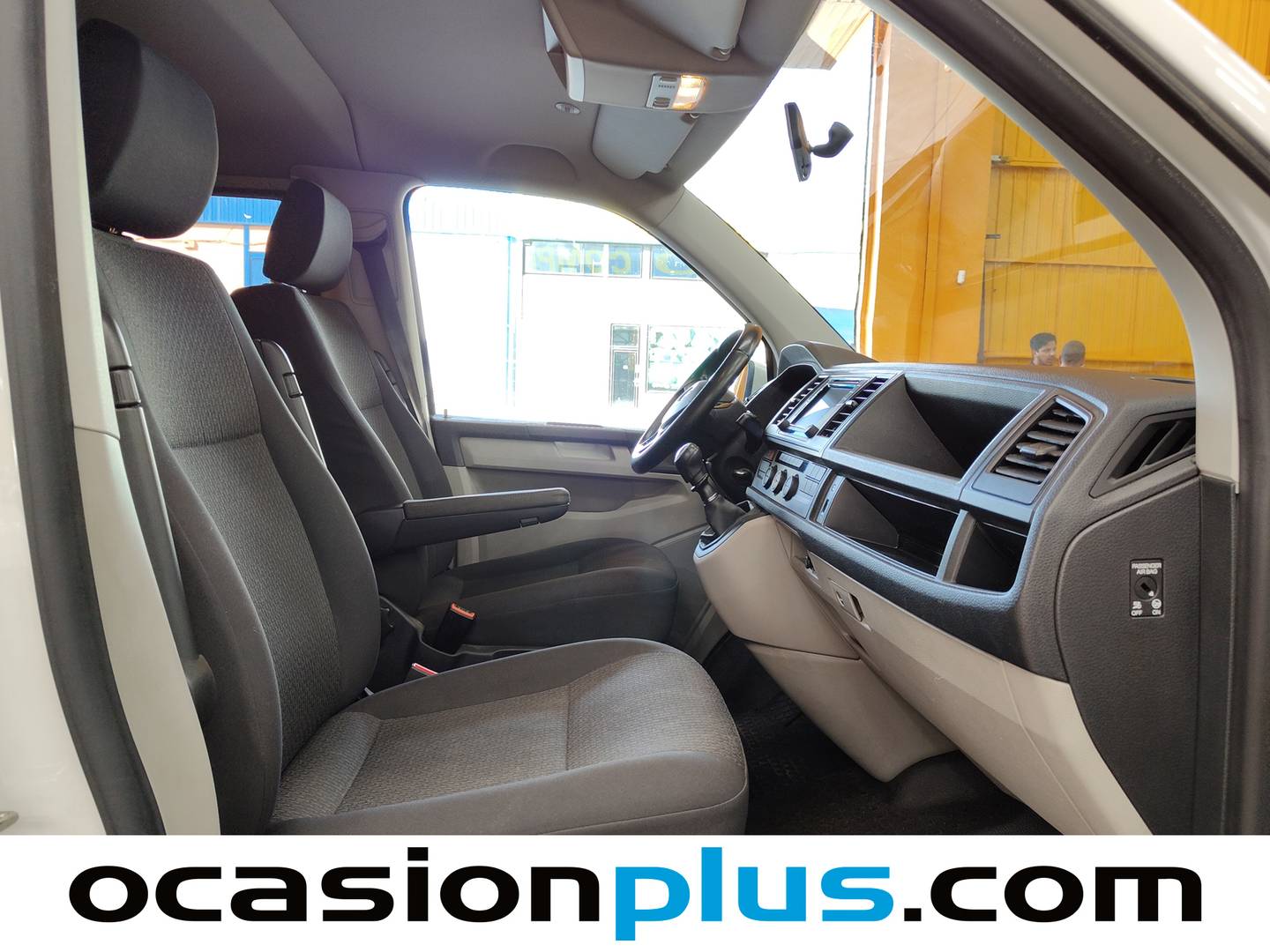 Fotos maletero Volkswagen Caravelle Volkswagen Caravelle Trendline Batalla Corta 2.0 TDI BMT (150 CV)