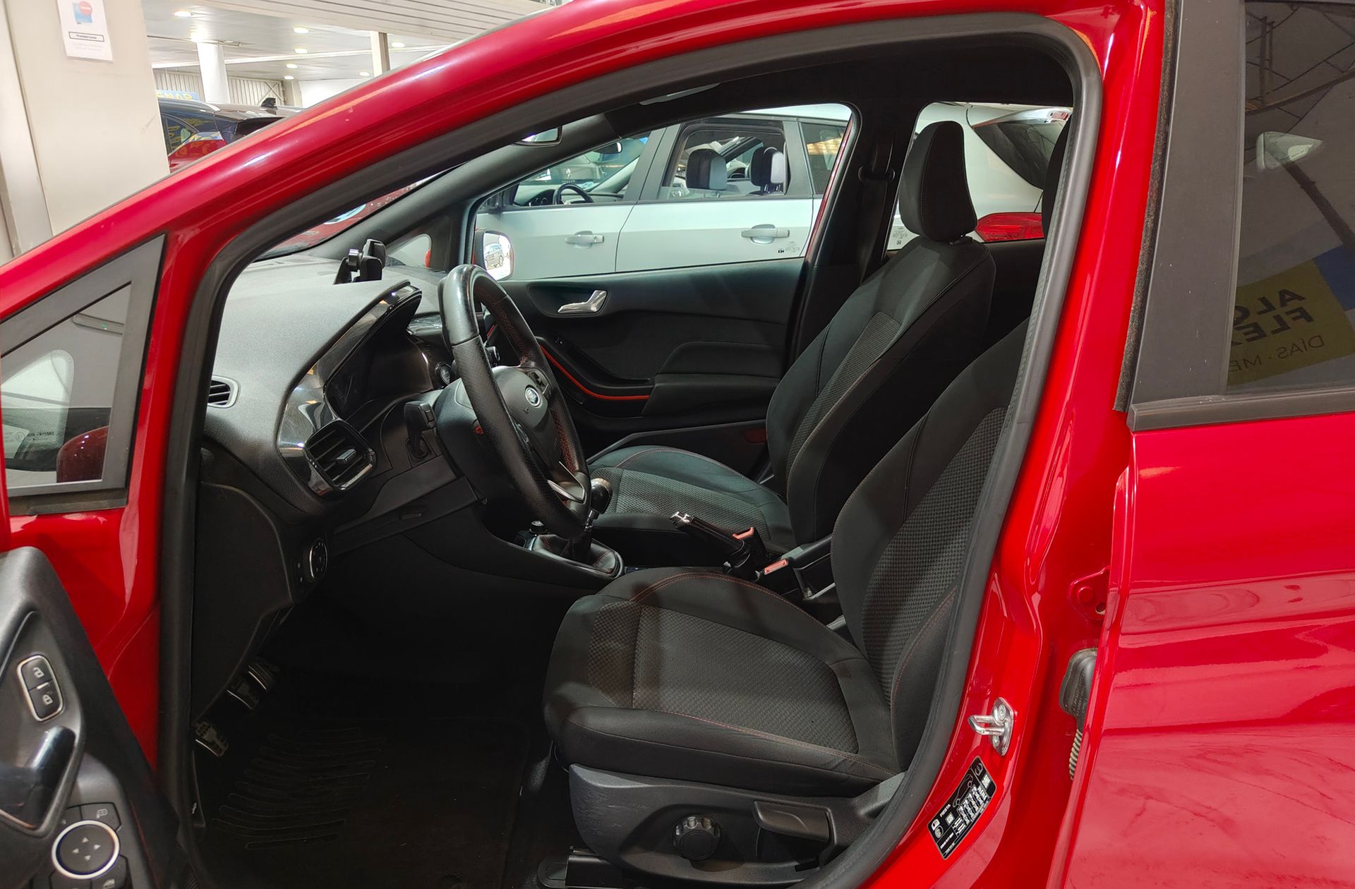 Ford Fiesta 1.0 EcoBoost ST-Line - foto 11