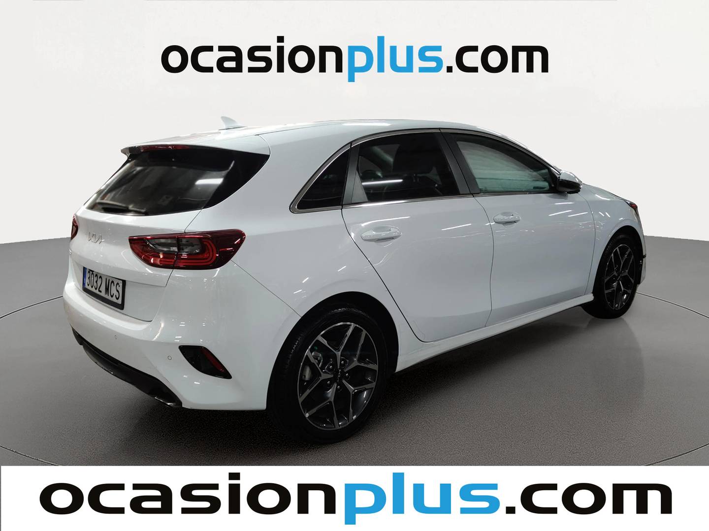 Foto trasera KIA Ceed KIA Ceed 1.0 T-GDi Tech (100 CV) derecha