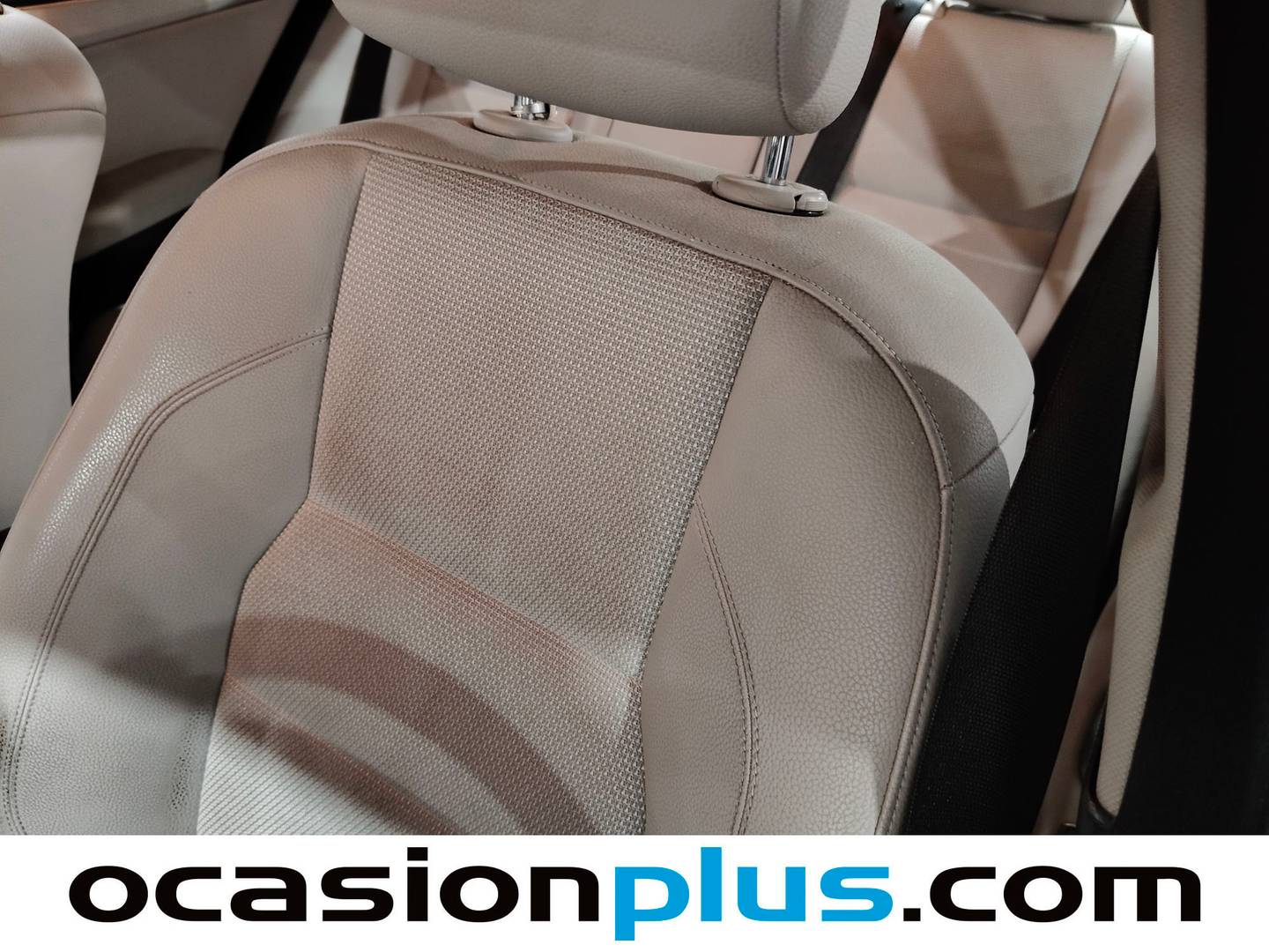 Extras y acabados del Mercedes Clase C Mercedes Clase C 200 CDI Blue Efficiency Avantgarde Edition (136 CV)