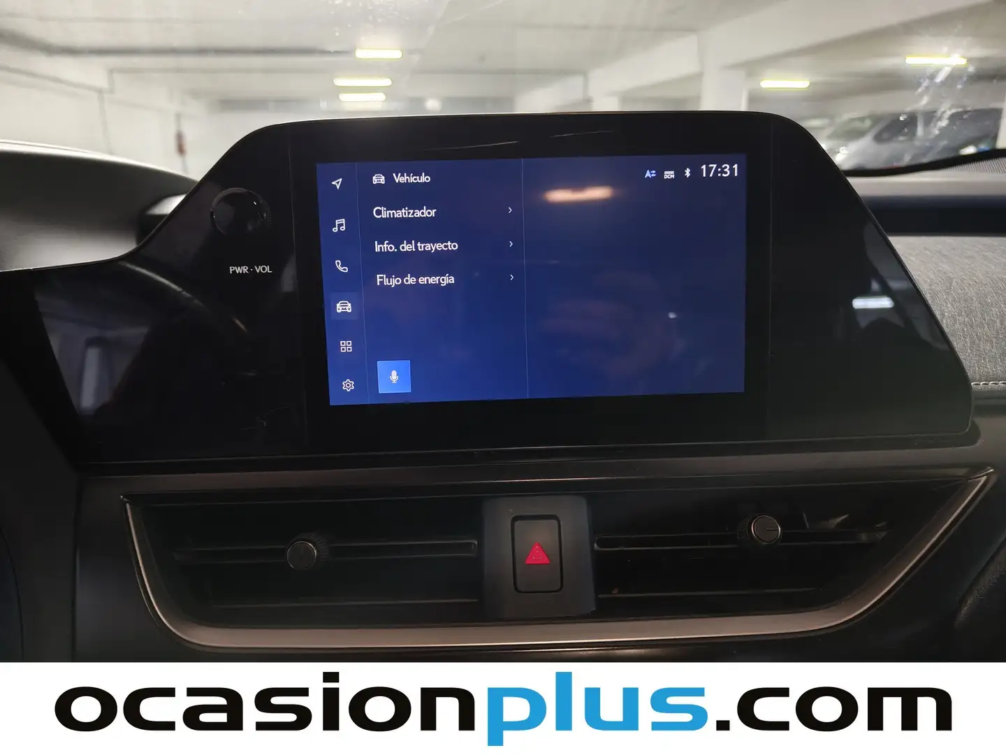 Foto Lexus UX Lexus UX 250h Business 2WD (184 CV)