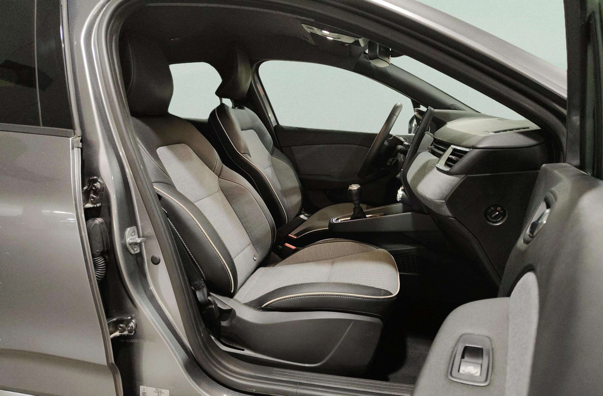Renault Clio Techno TCe - foto 19