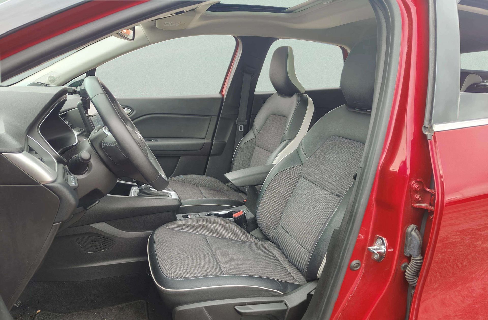 Renault Captur Zen E-Tech Híbrido enchufable - foto 11