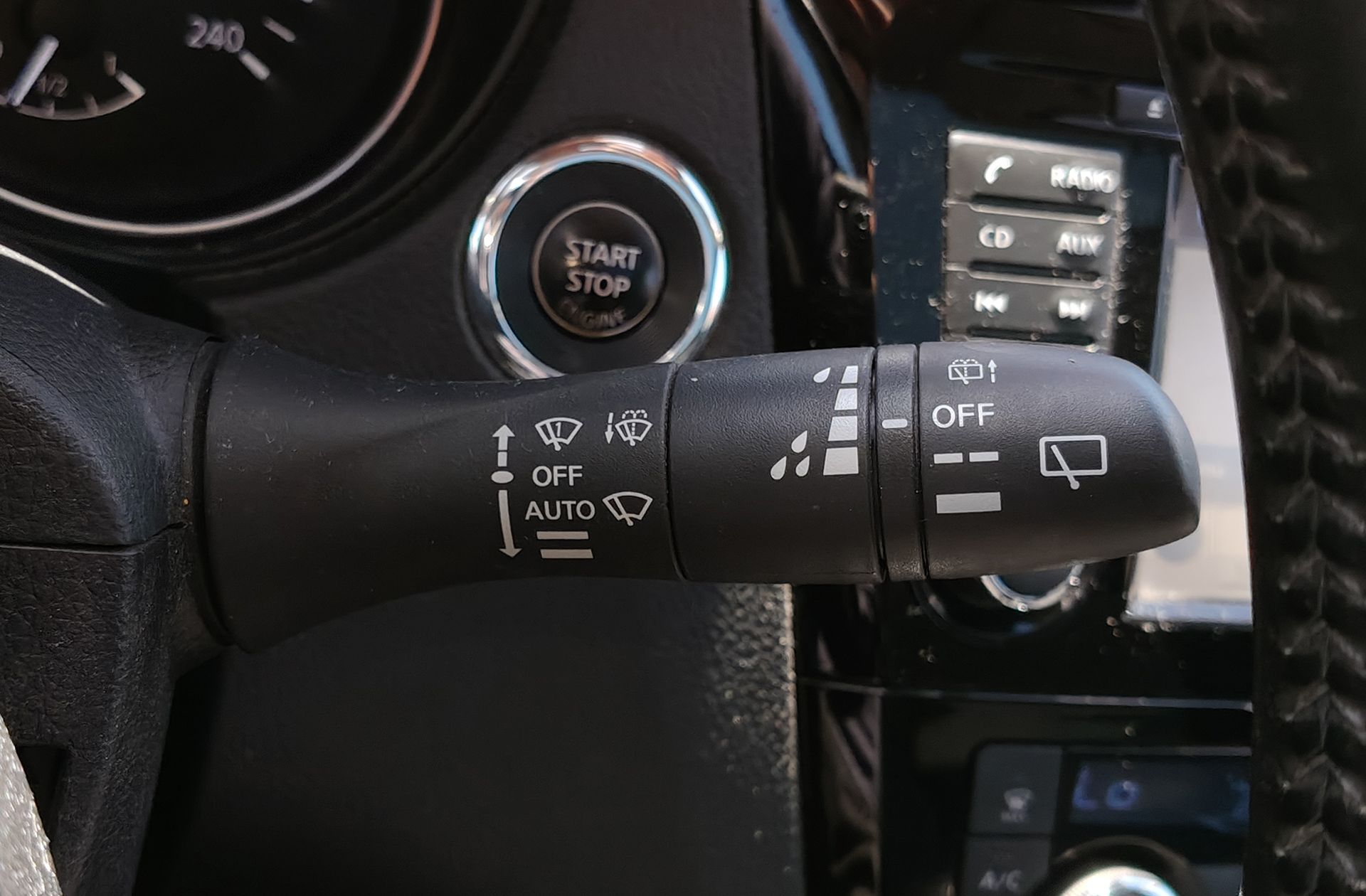 Nissan Qashqai DIG-T 115 N-Connecta - foto 28