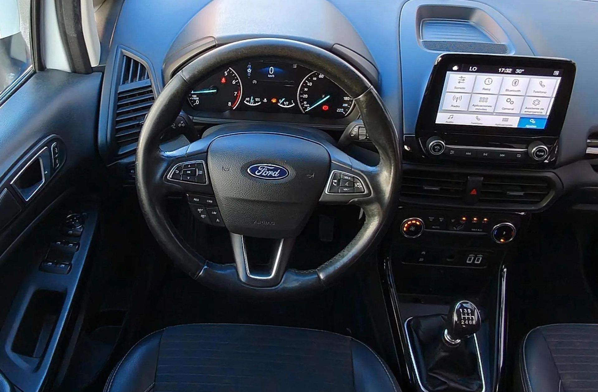 Ford EcoSport 1.0T EcoBoost Titanium - foto 18