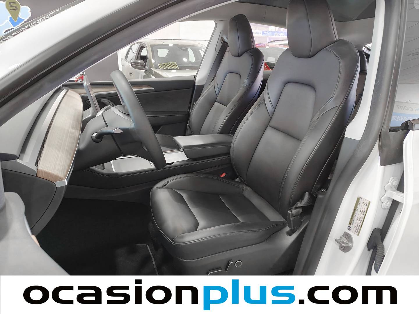 Foto asientos delanteros Tesla Model Y Tesla Model Y Gran Autonomía 4WD (514 CV)