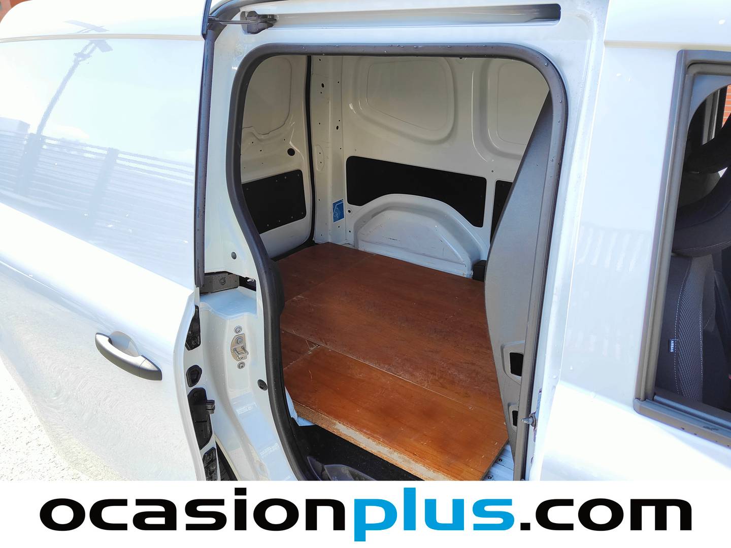 Foto asientos traseros Renault Kangoo Furgón Renault Kangoo Furgon dCi Blue L1 (95 CV)