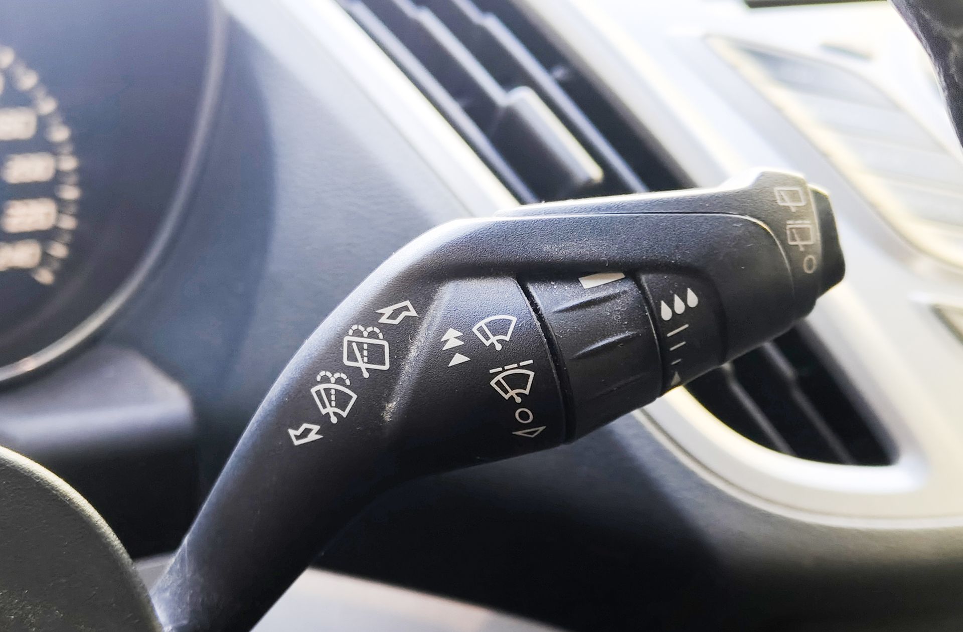 Ford Grand C-Max 1.0 EcoBoost 125 Start-Stop Trend - foto 30