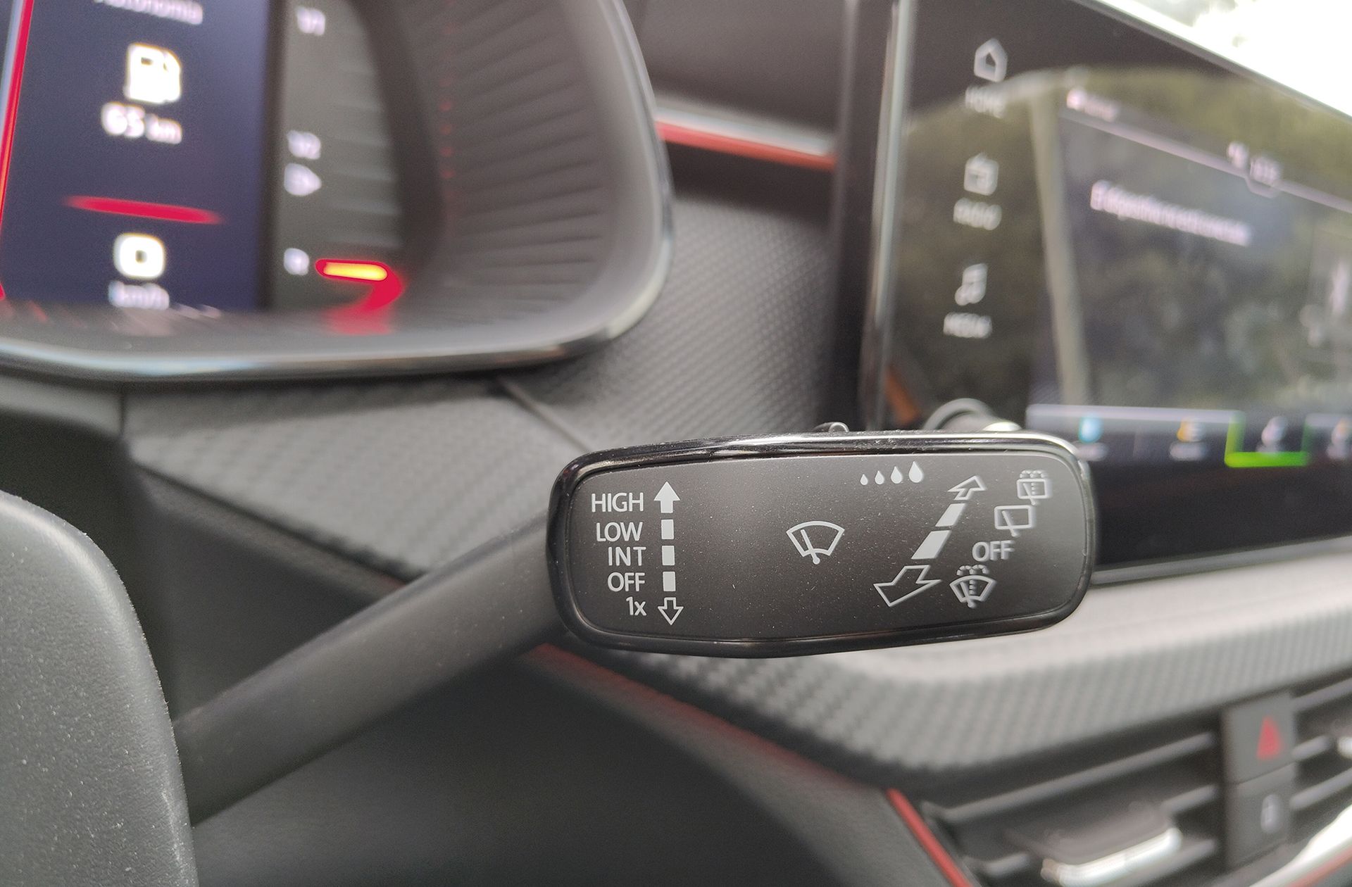 Škoda Kamiq 1.5 TSI Montecarlo DSG - foto 30