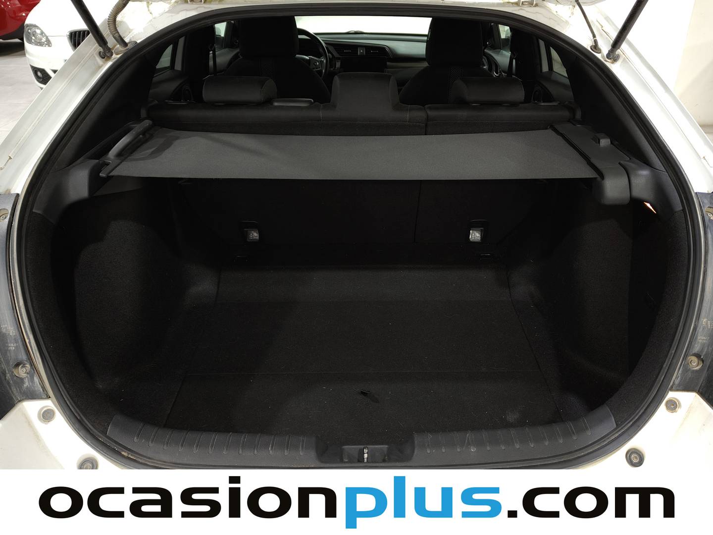 Fotos maletero Honda Civic Honda Civic 1.0 I-VTEC TURBO Elegance Navi (129 CV)