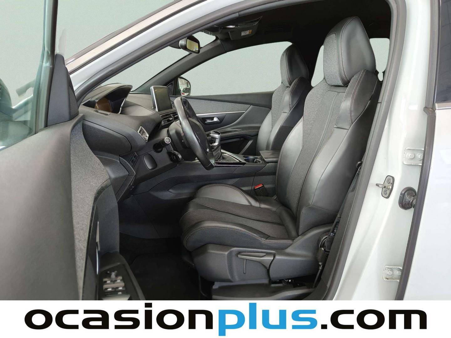 Foto asientos delanteros Peugeot 3008 Peugeot 3008 BlueHDI 130 S&S GT Line (130 CV)