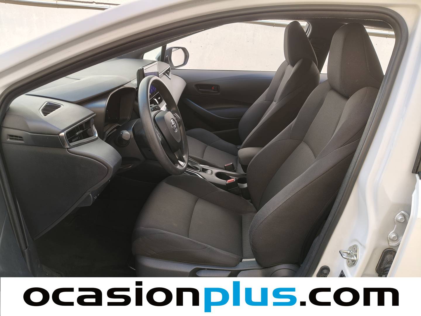 Foto asientos delanteros Toyota Corolla Toyota Corolla 140H Business (140 CV)