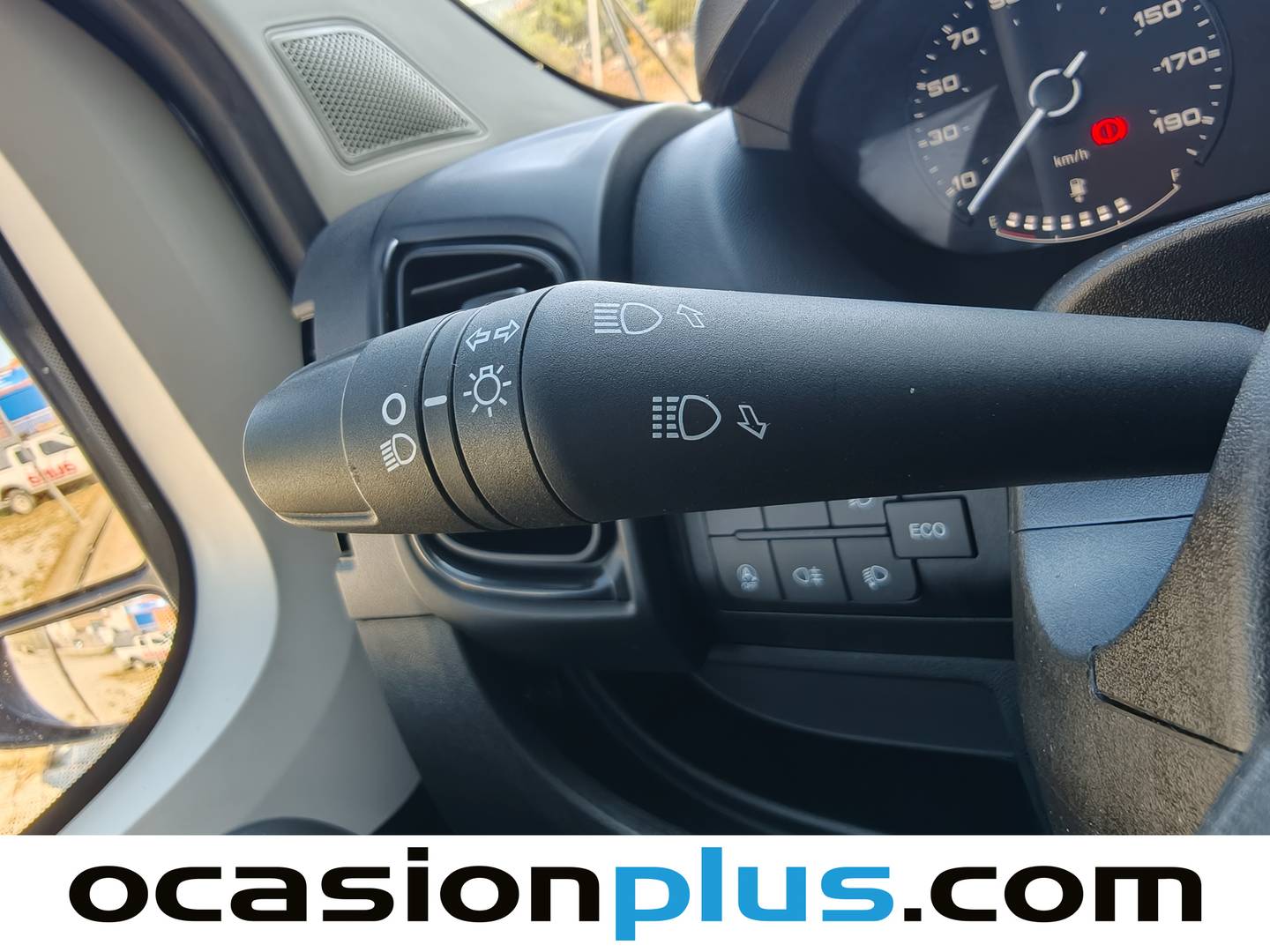 Equipamiento del Citroën Jumper Citroën Jumper BlueHDi 140 35 L3H2 (140 CV) 3 Plazas