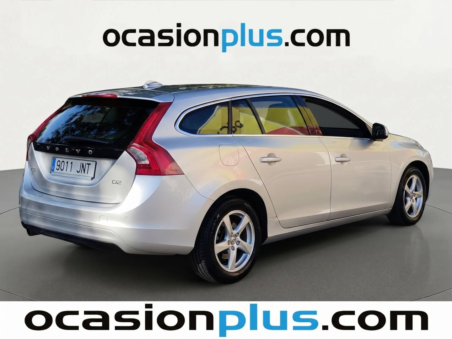 Foto trasera Volvo V60 Volvo V60 D2 Momentum Auto (120 CV) derecha