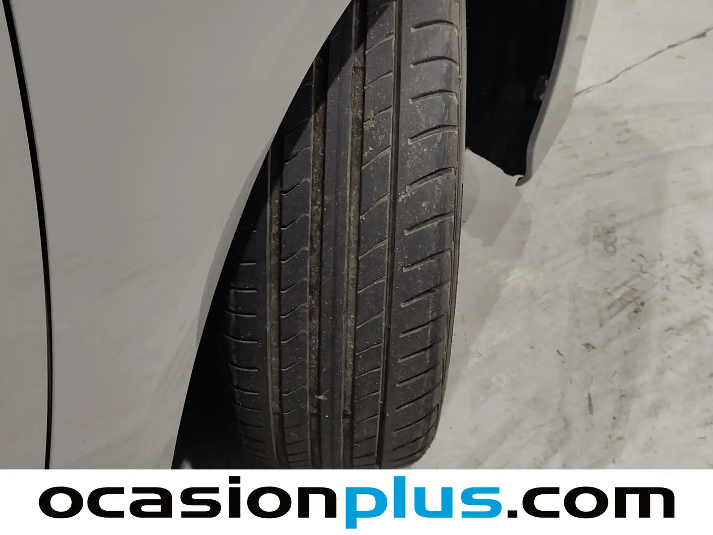 Foto Toyota Corolla Toyota Corolla 1.8 125 Híbrido Active Tech E-CVT Sedán (122 CV)