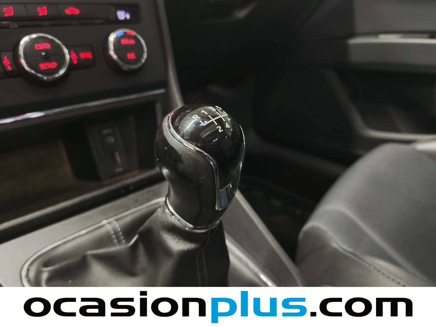 Seat León Seat León SC 1.6 TDI S&S Style Connect Blue (110 CV) de ocasión