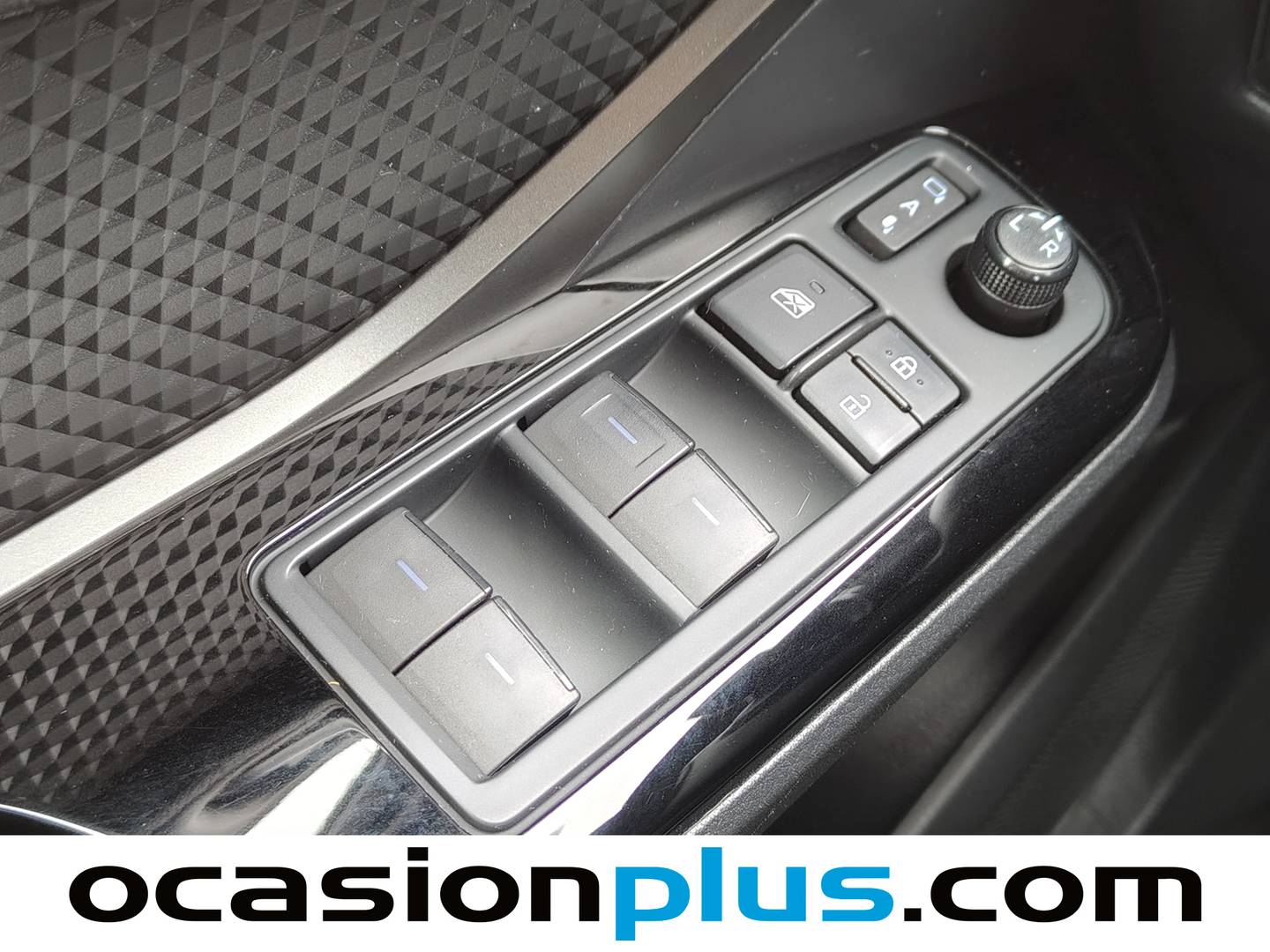 Foto Toyota C-HR Toyota C-HR 1.8 125H Advance (122 CV)