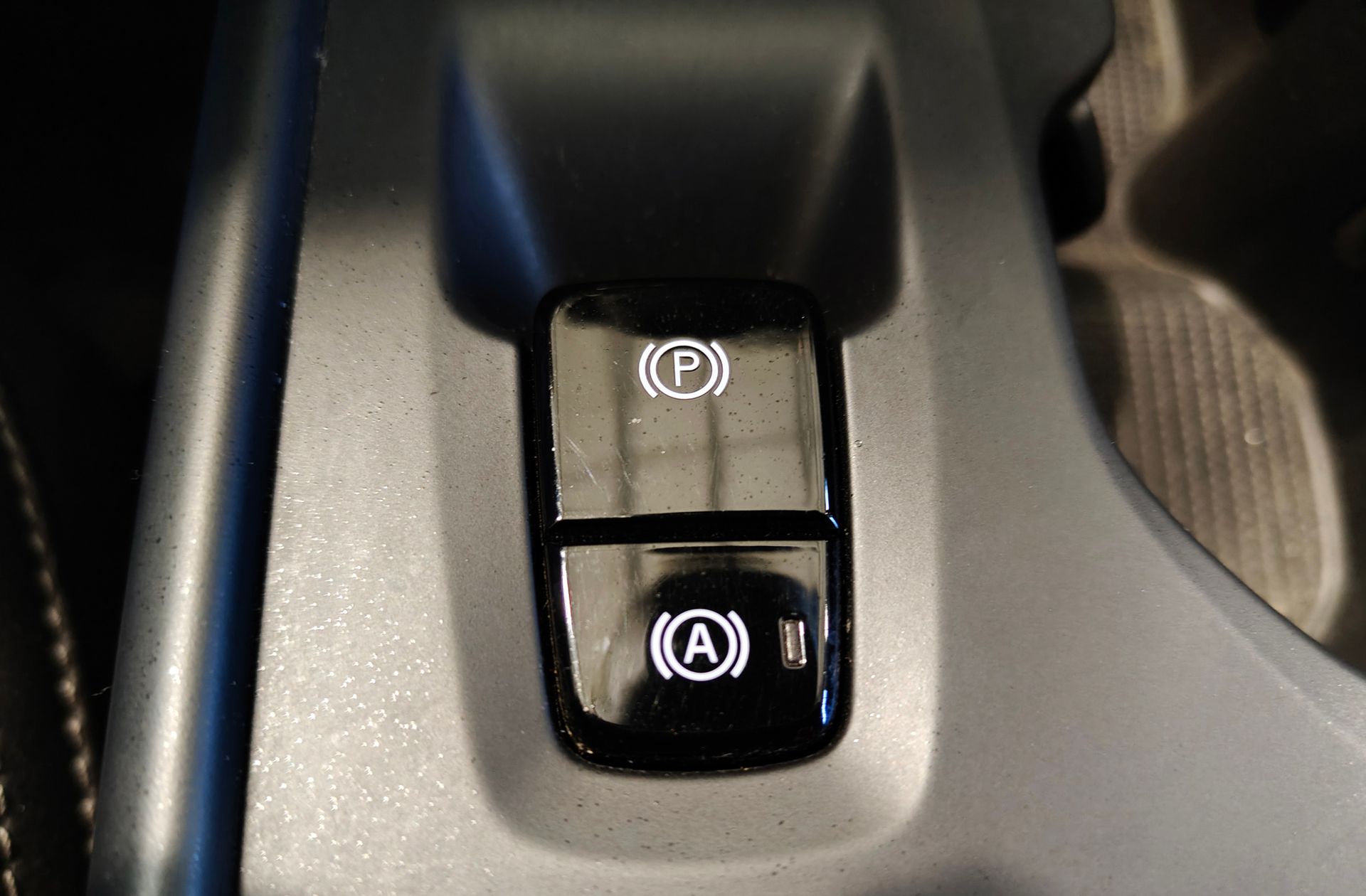 Volvo XC40 D3 Momentum - foto 30