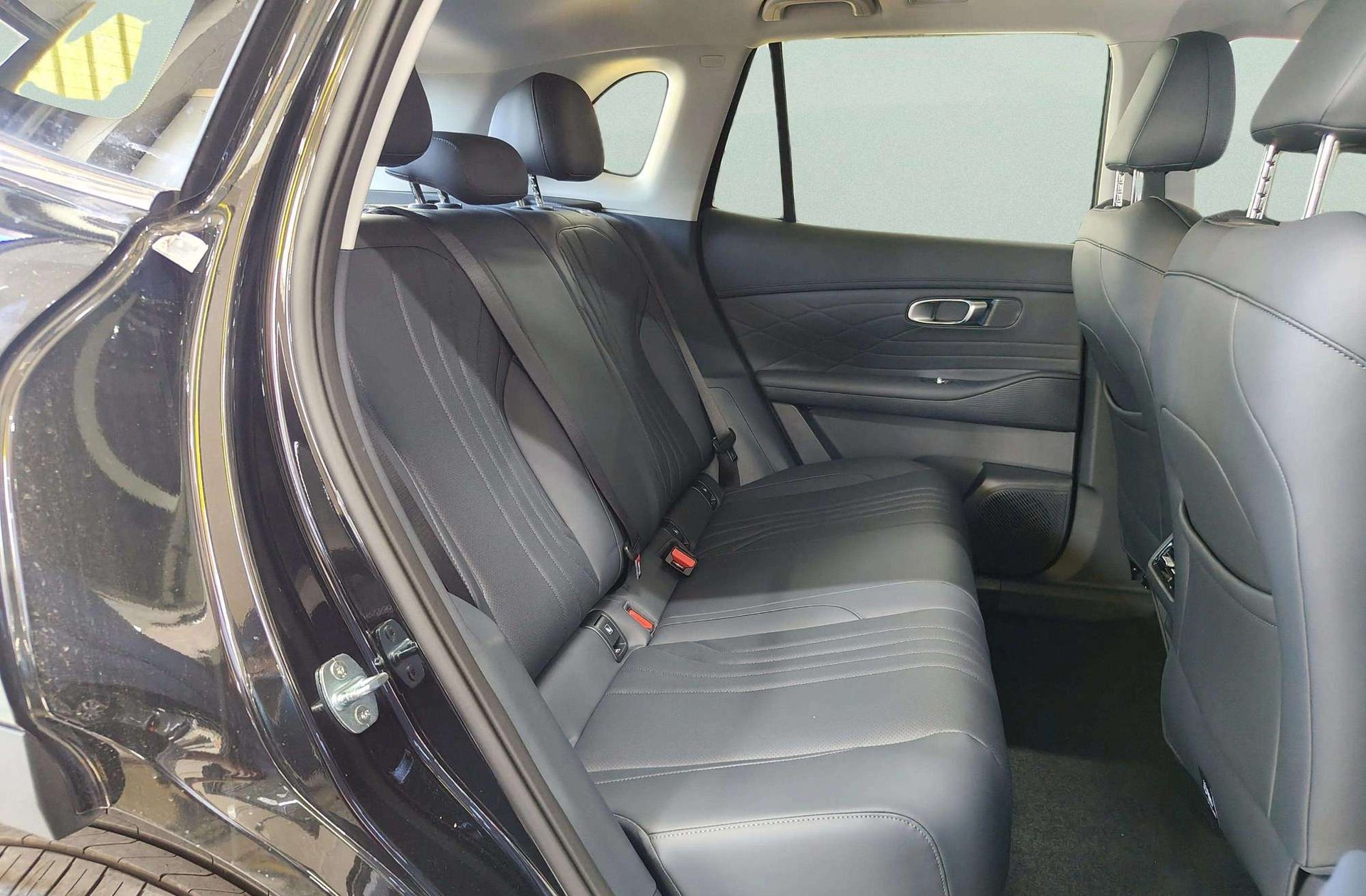 Geely Starray EM-i 1.5 PHEV Pro - foto 20