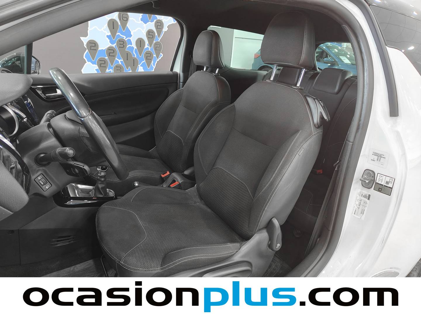Foto asientos delanteros DS DS 3 DS DS3 PureTech 82 Desire (82 CV)