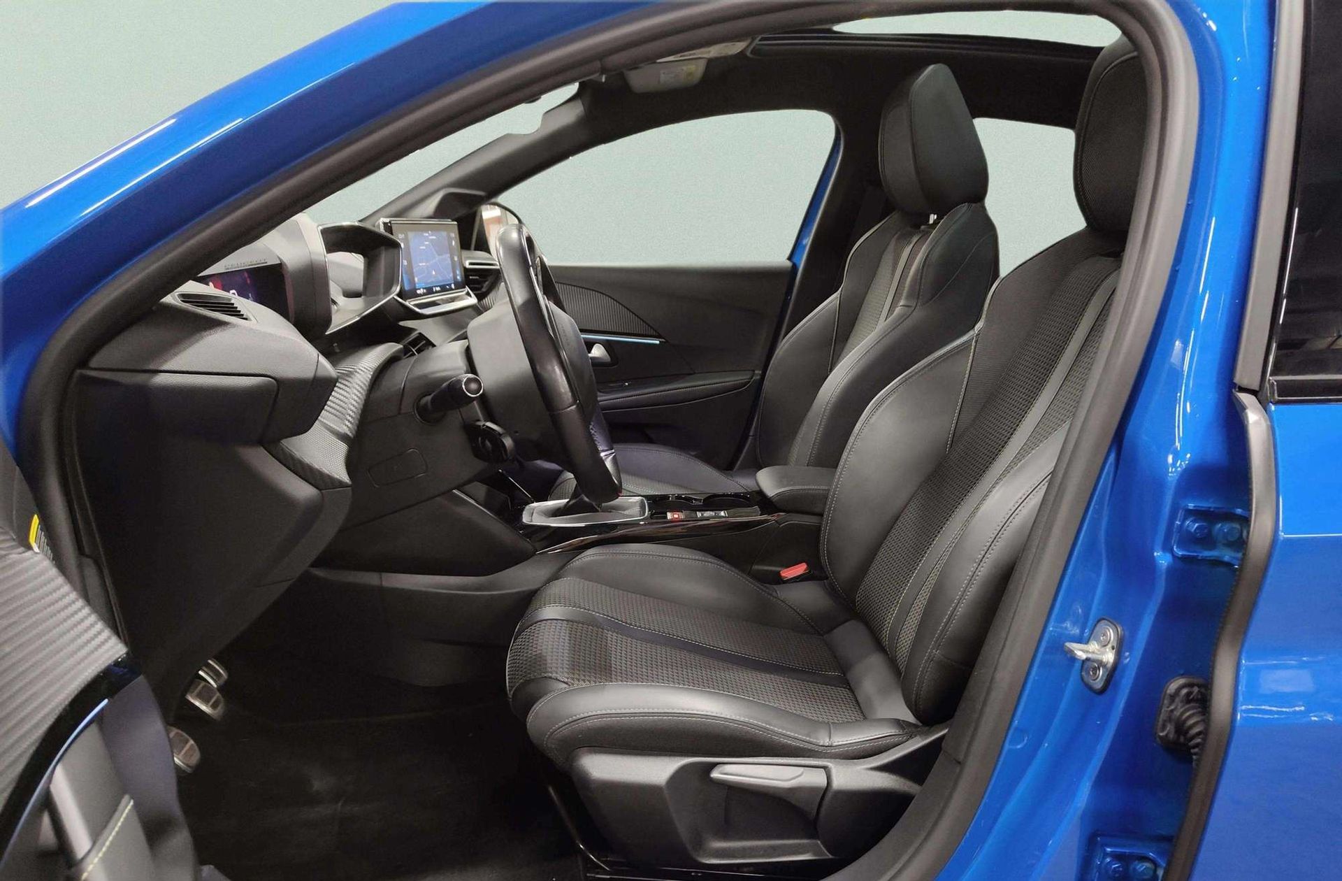 Peugeot 208 PureTech 100 GT Line - foto 17