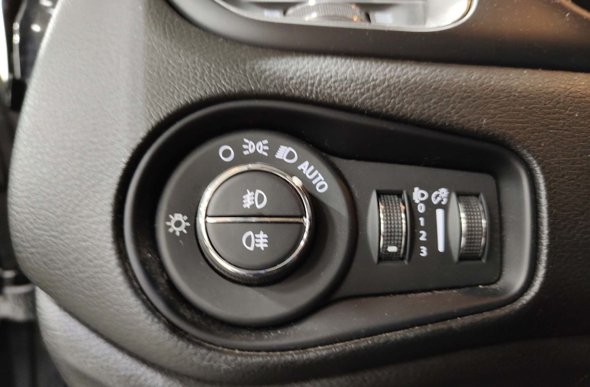 Jeep Renegade 1.3 PHEV 4xe Limited - foto 19