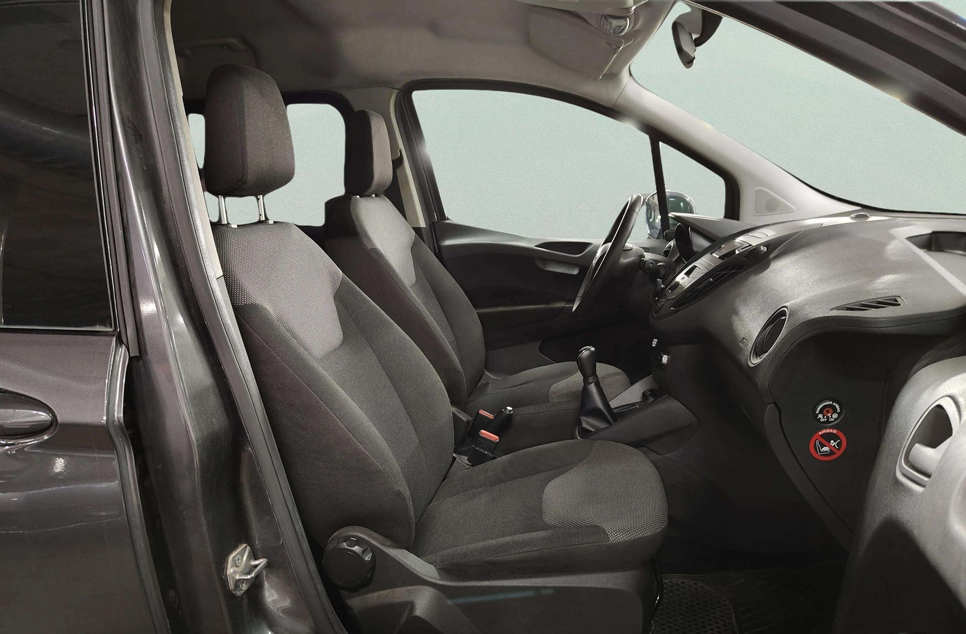 Ford Tourneo Courier 1.5 TDCi Ambiente - foto 14