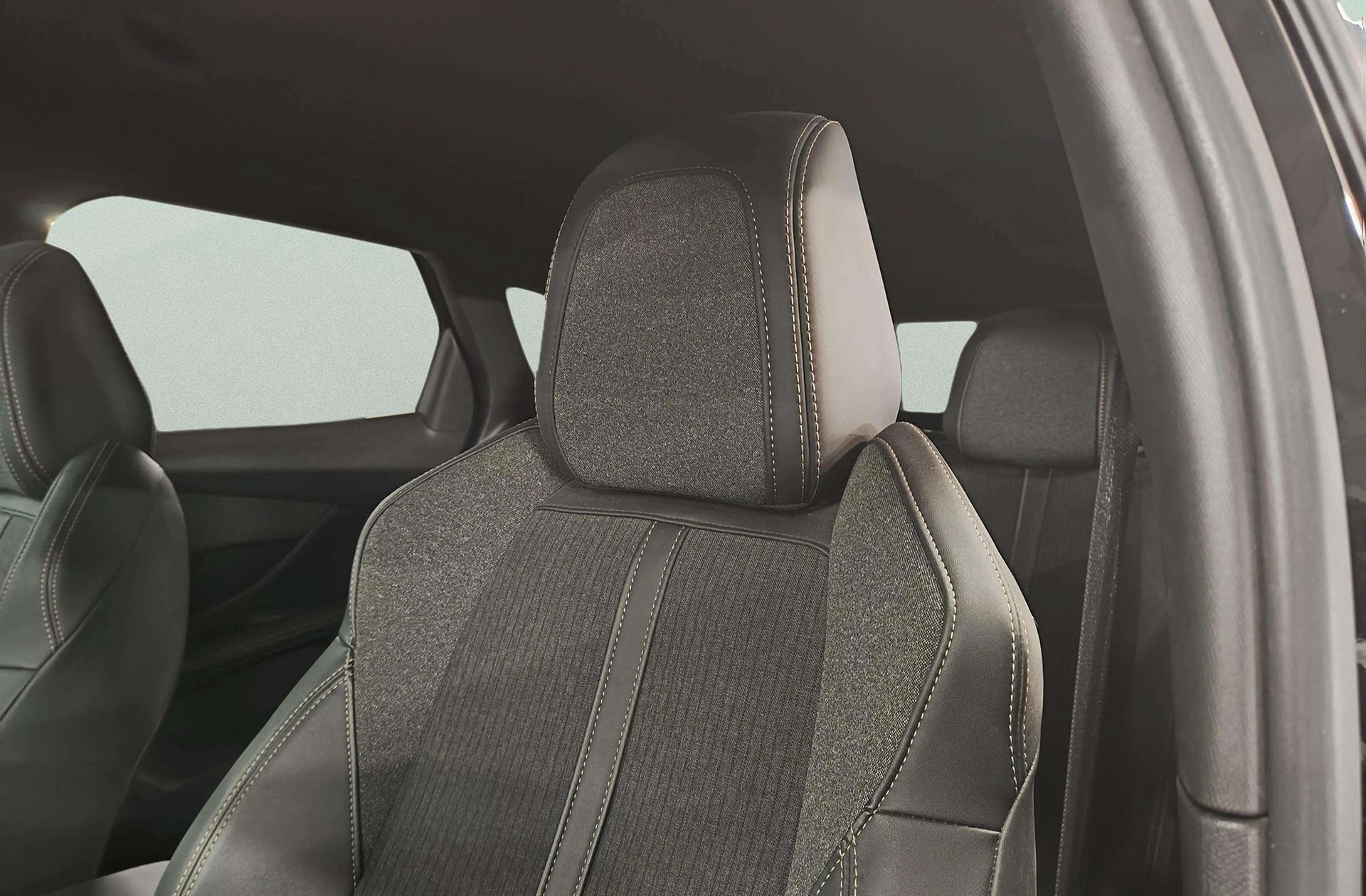 Peugeot 3008 PureTech 130 GT Line - foto 8