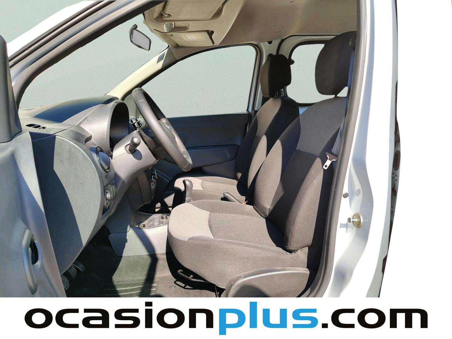 Foto asientos delanteros Dacia Dokker Dacia Dokker Essential 1.6 (102 CV) GLP