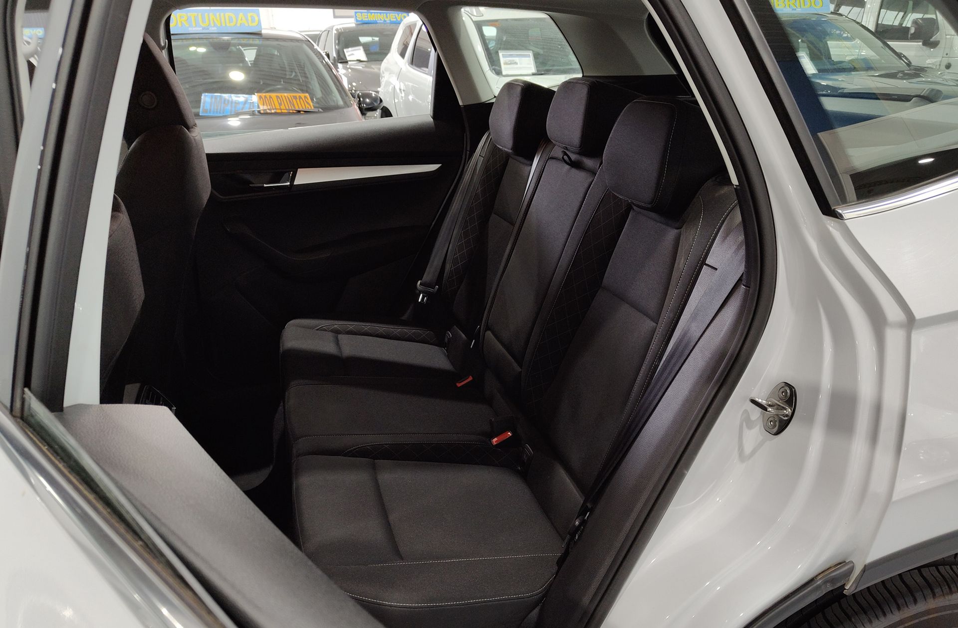 Škoda Karoq 1.5 TSI ACT Ambition DSG - foto 10