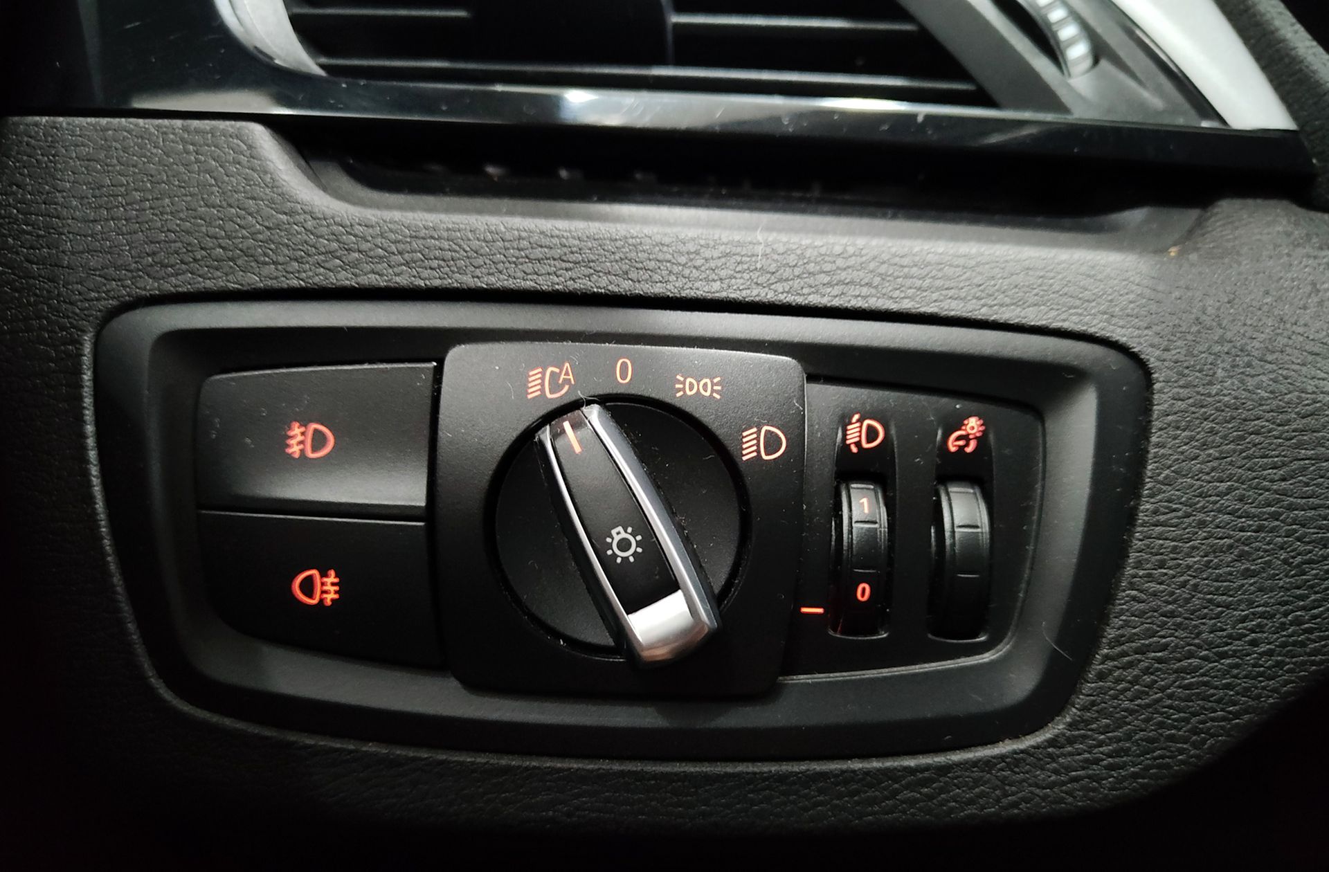 BMW X1 sDrive18d - foto 26