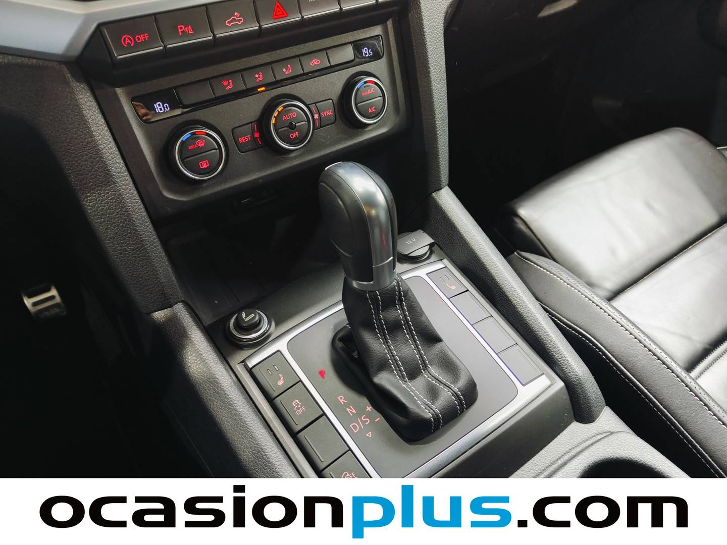 Volkswagen Amarok Volkswagen Amarok Aventura 3.0 TDI BMT Cabina Doble 4Motion (224 CV) Auto de segunda mano