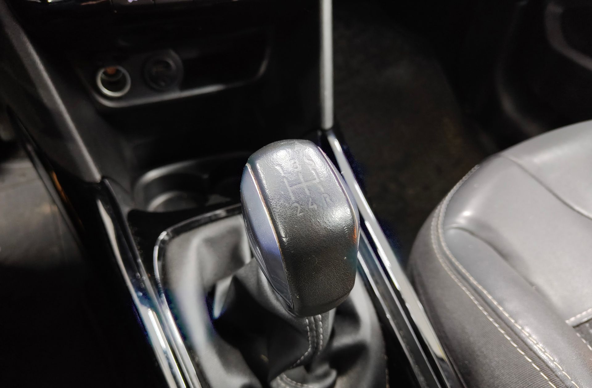 Peugeot 2008 PureTech 110 Allure - foto 6