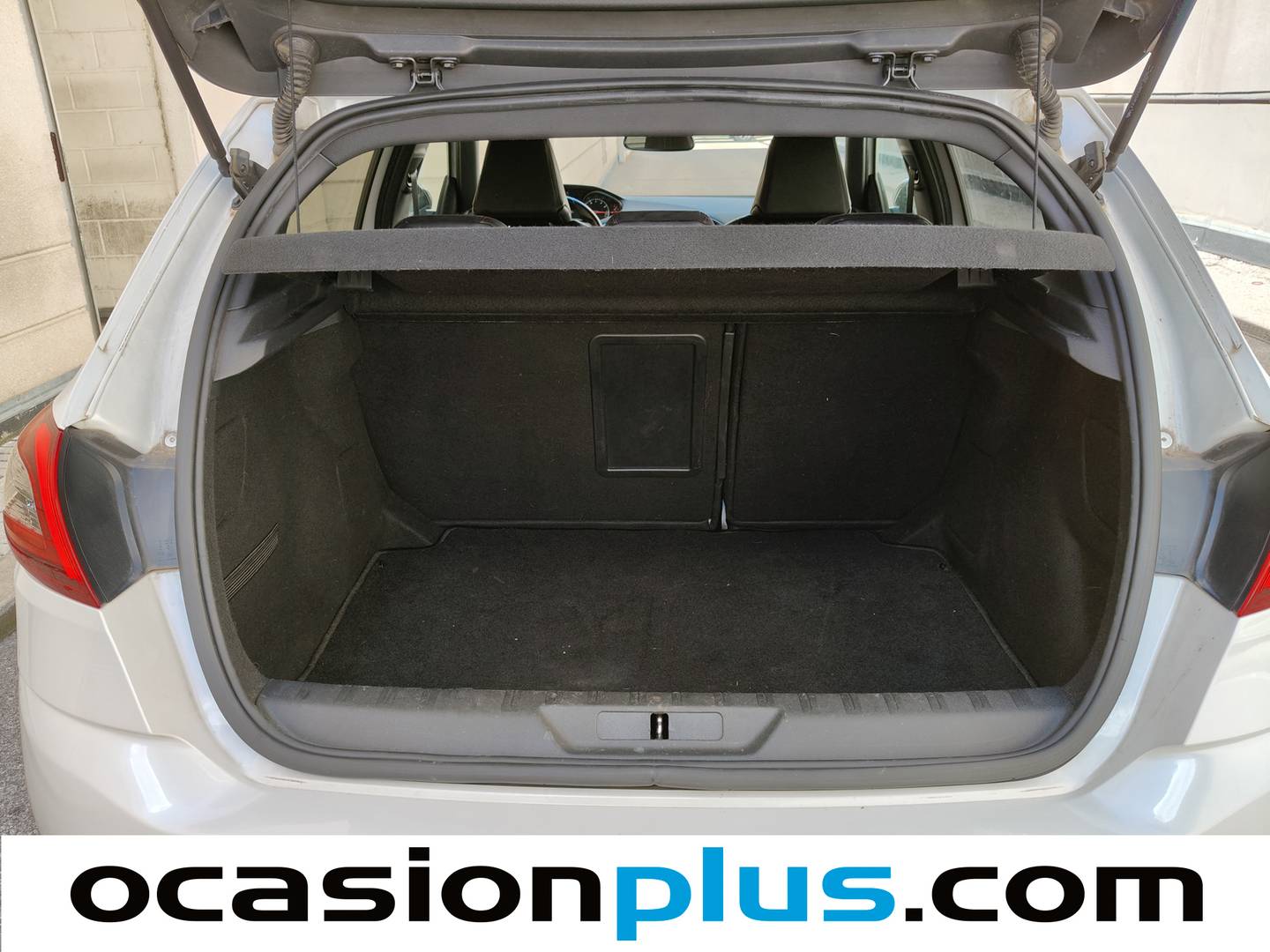 Fotos maletero Peugeot 308 Peugeot 308 PureTech 130 S&S GT Line (130 CV)