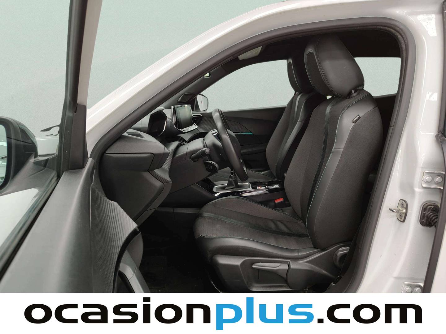 Foto asientos delanteros Peugeot 2008 Peugeot 2008 PureTech 100 S&S Allure (100 CV)