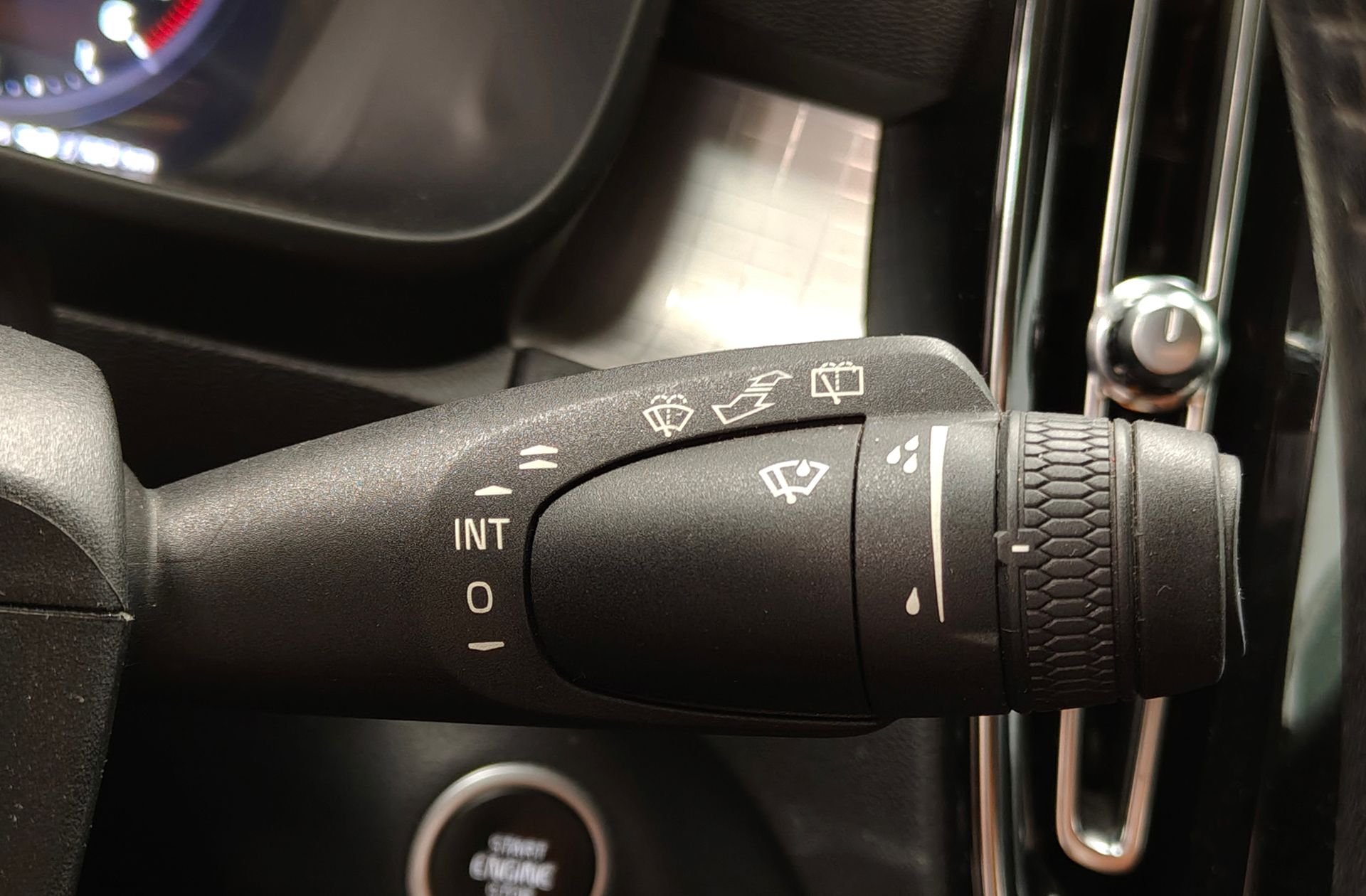 Volvo XC40 D3 Momentum AWD - foto 31