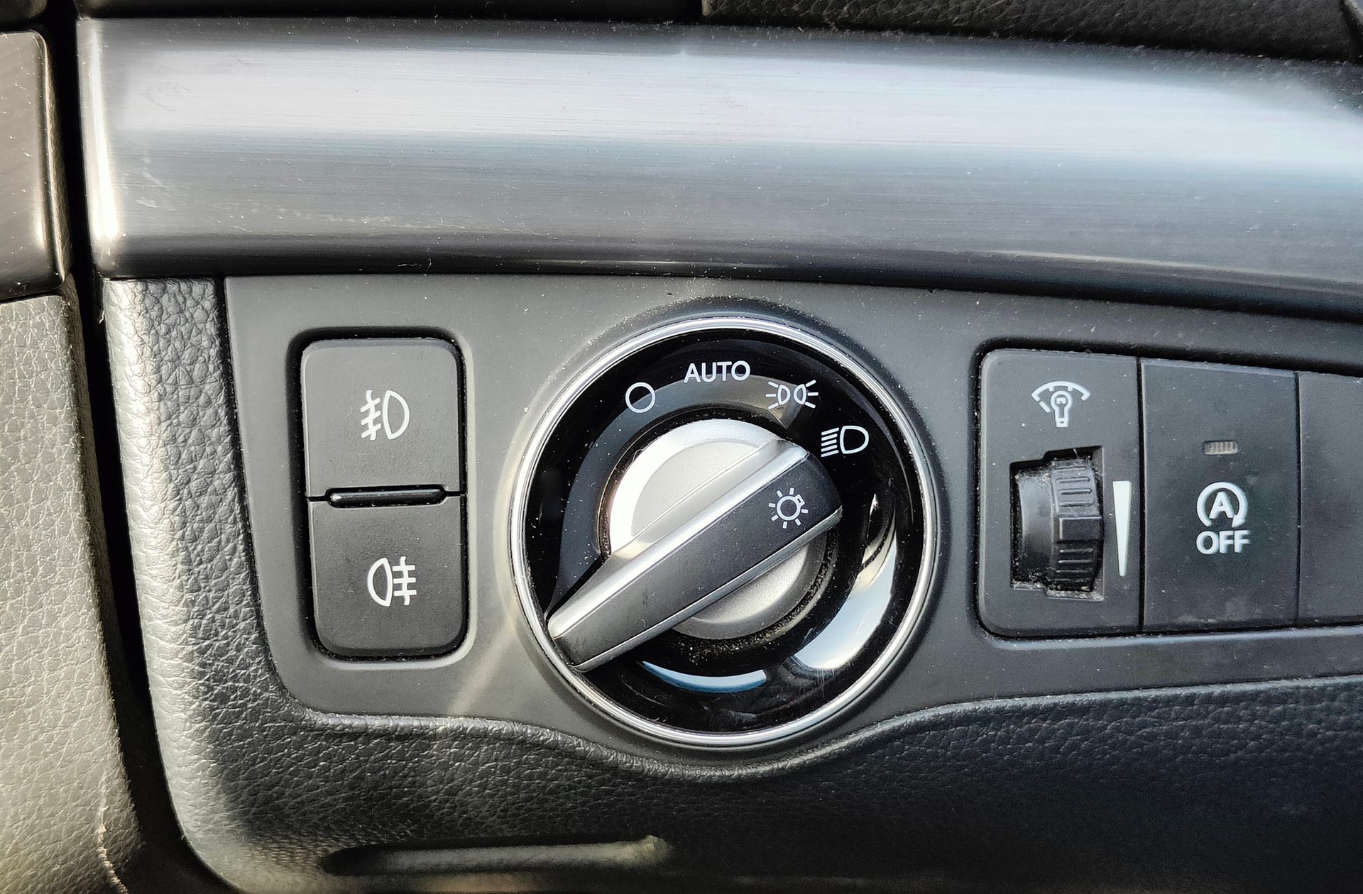 Hyundai i40 CW 1.7 CRDi BlueDrive Tecno Xenon Sky - foto 26