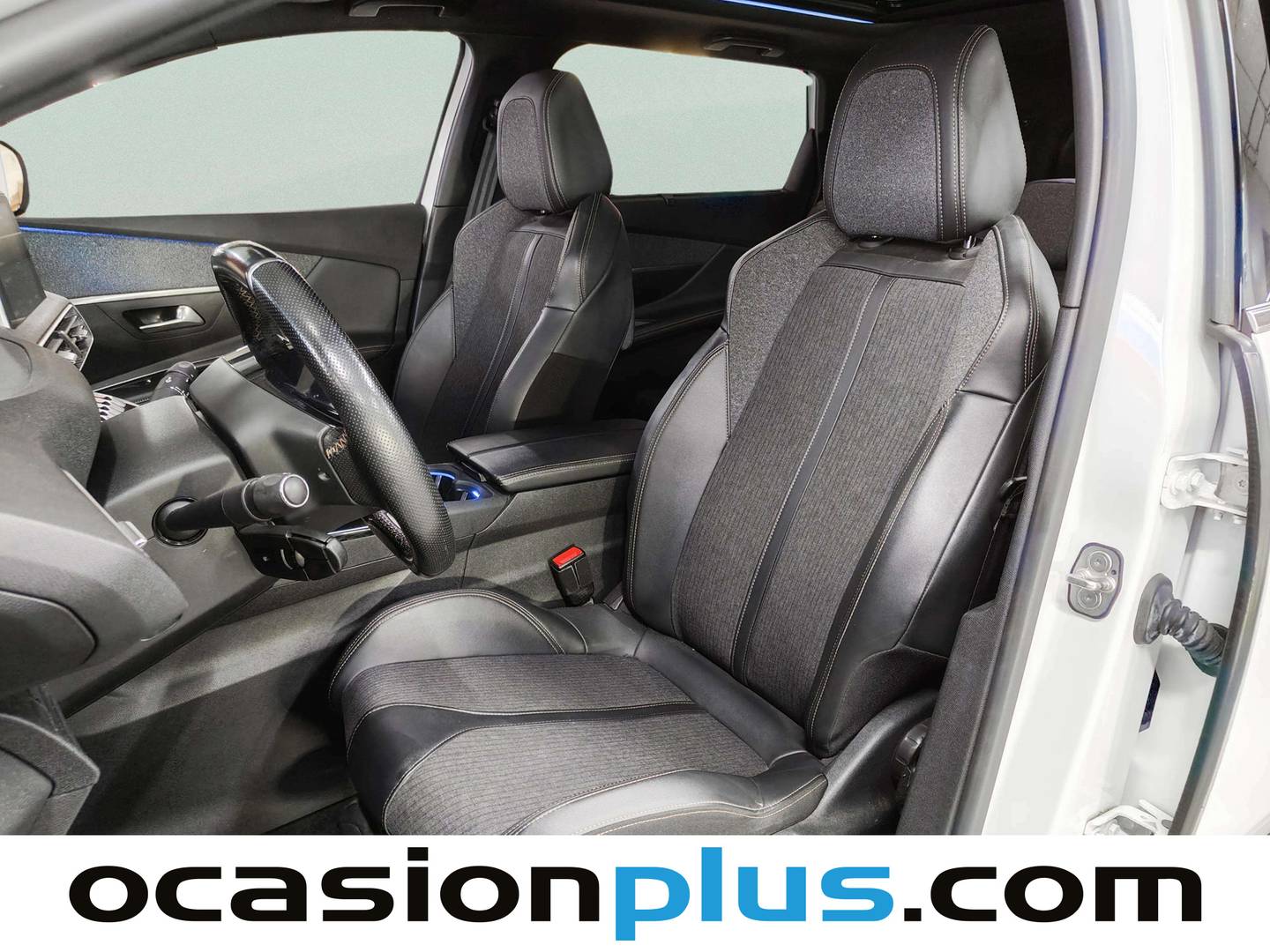 Foto asientos delanteros Peugeot 5008 Peugeot 5008 PureTech 130 GT Line 7 Plazas (130 CV)